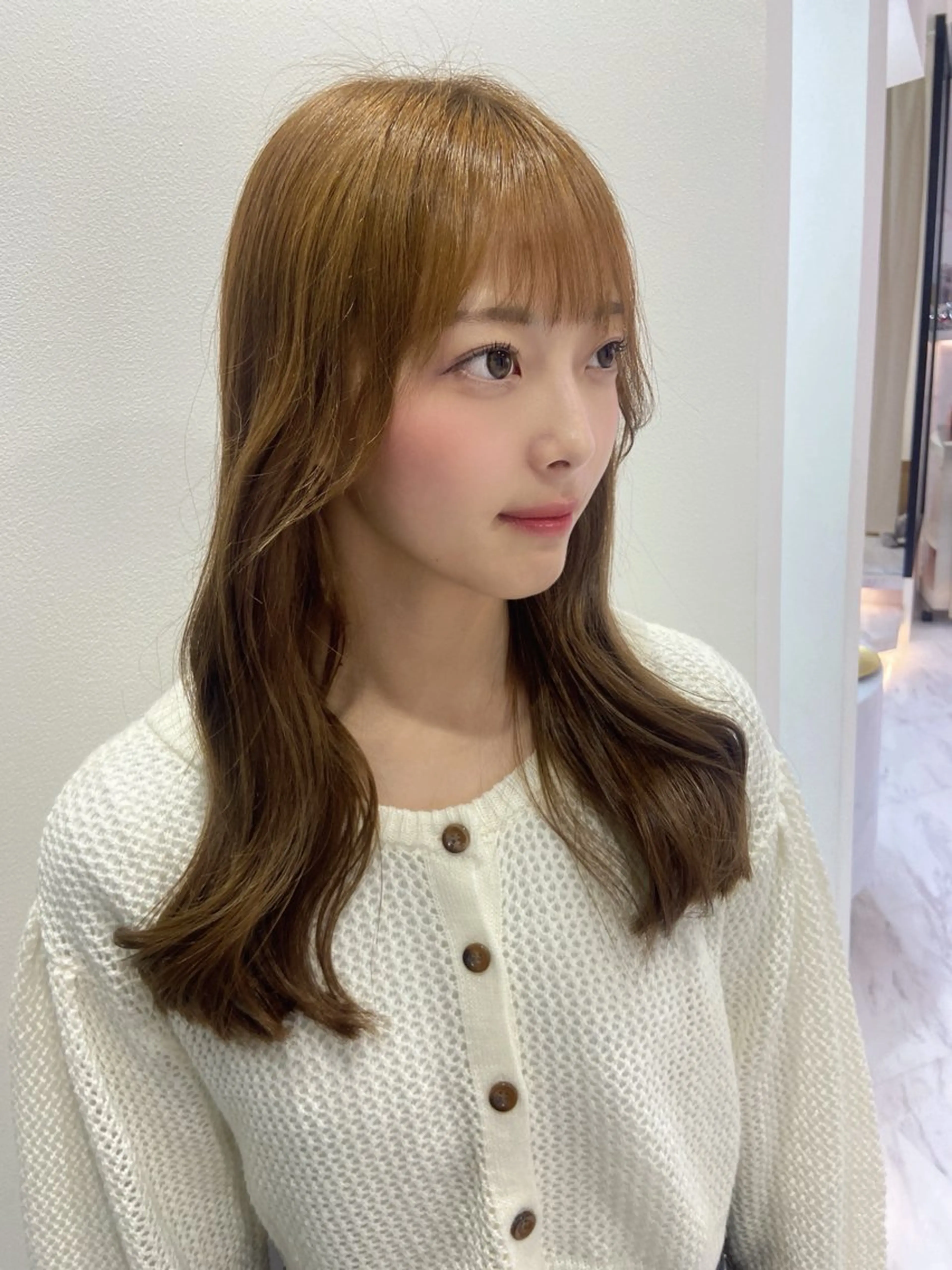 ロング カラー ベージュカラー ブリーチ 透明感カラー ブリーチなしカラー オリーブベージュ カット ヘアカラー 名駅/ハイトーン /Y2k/YUNAのヘアスタイル