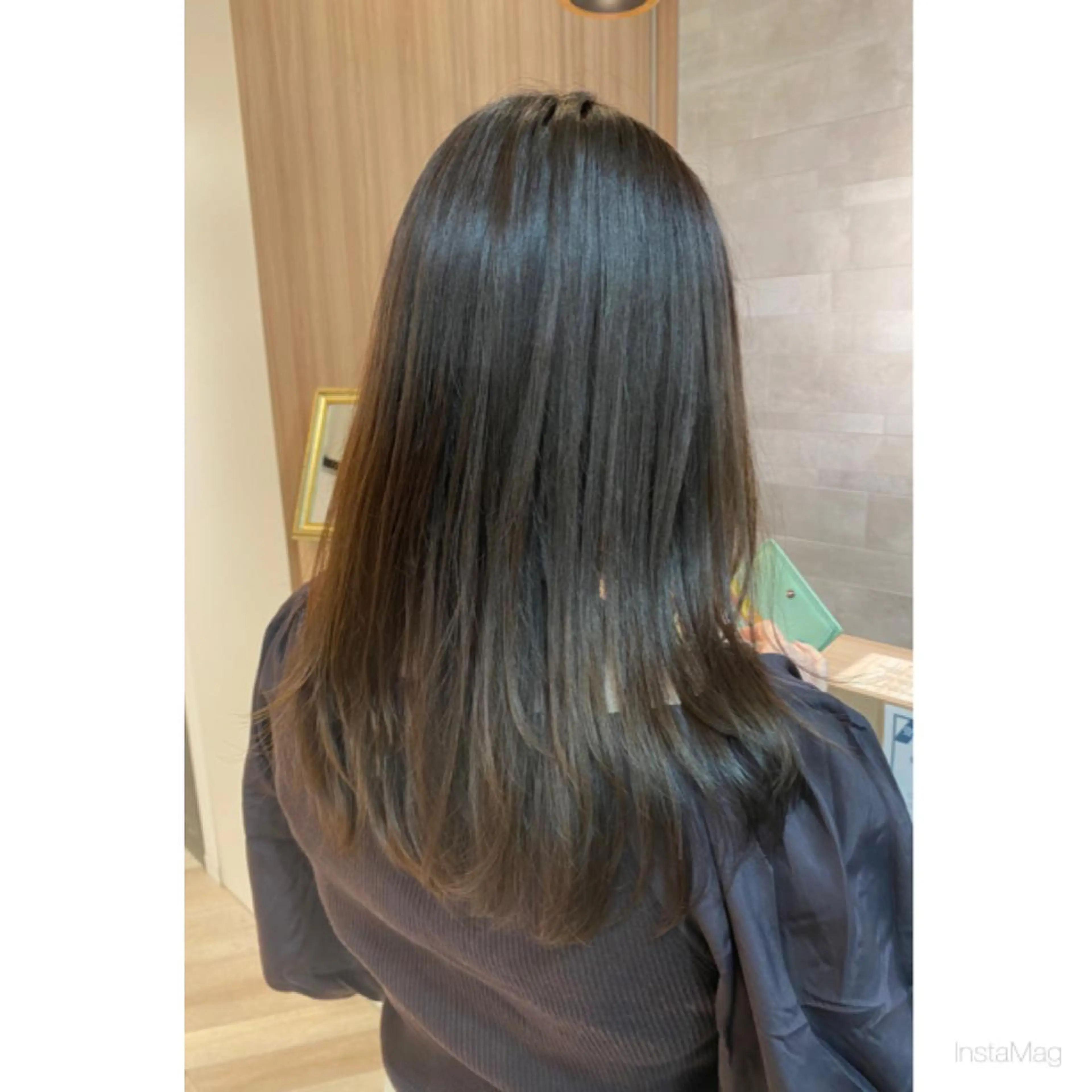 ロング カラー グレージュ カット ヘアカラー 岩間 香純のヘアスタイル