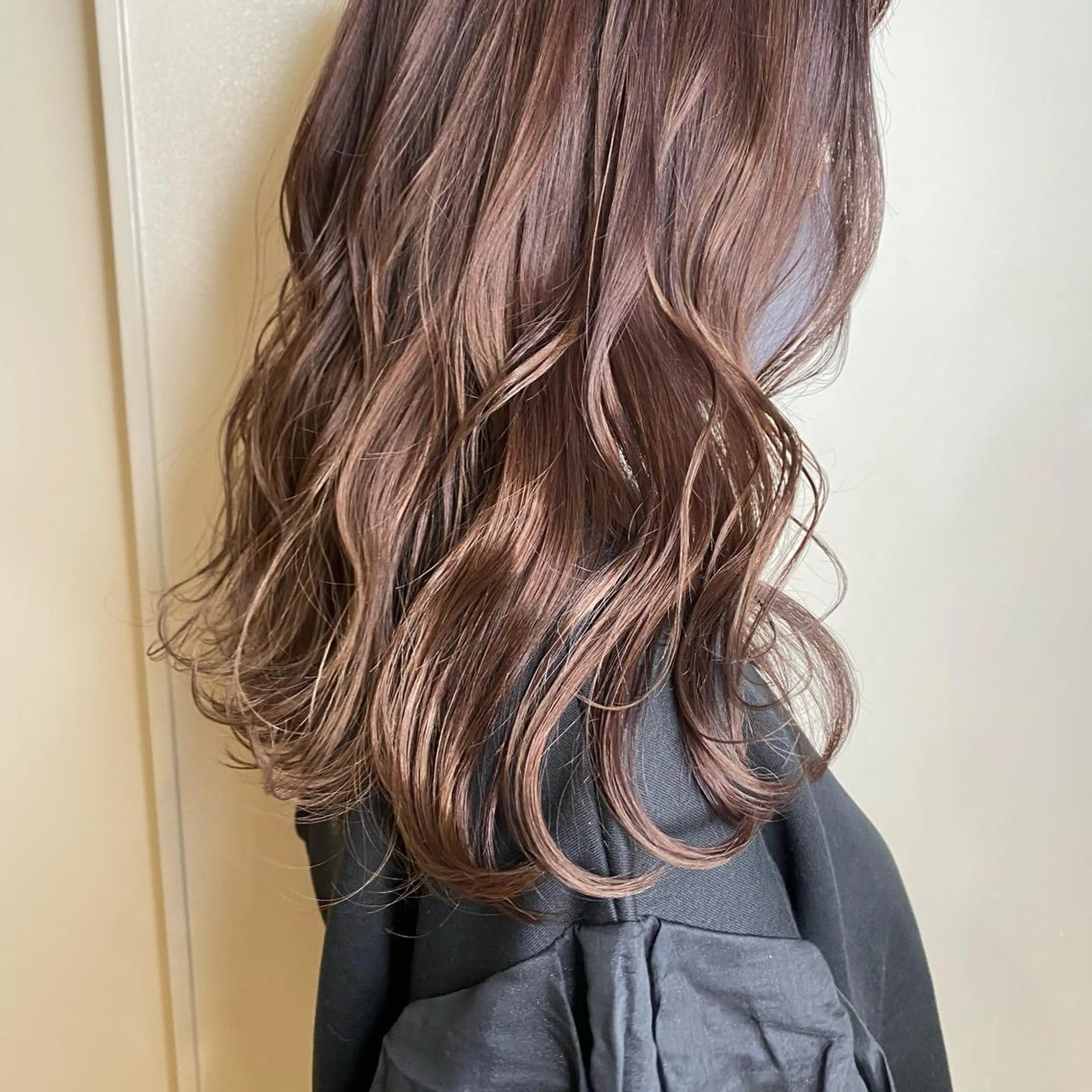 セミロング カラー ヘアアレンジ マツエク・マツパ アイブロウ ブラウンカラー カラーマツエク Noah's　Ark所属・透明感カラー🫧ヘア セット🫧松本菜月の眉毛・アイブロウイメージ