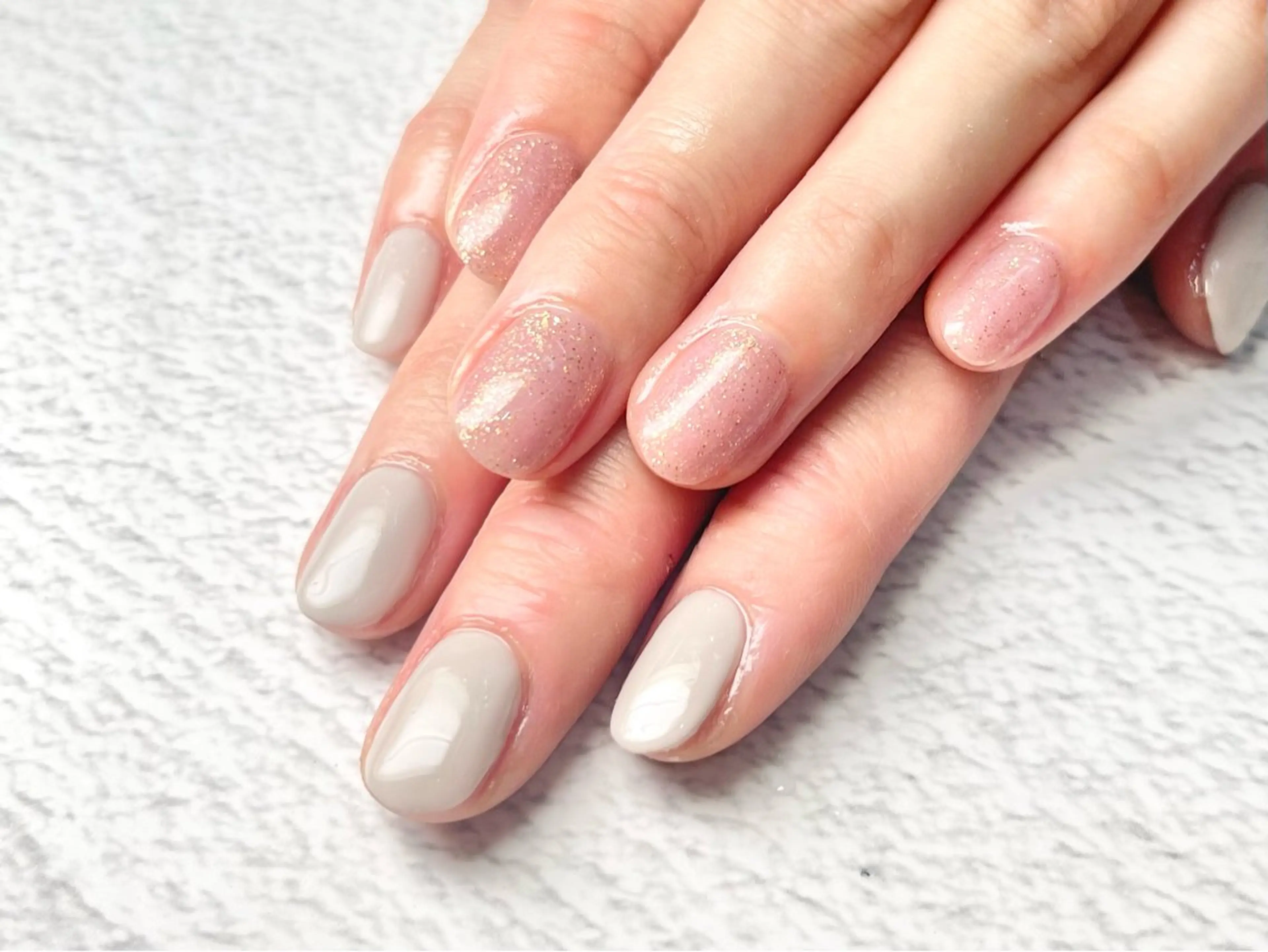 ネイル ラメ(グリッター) ピンク Queen nail 北堀江 ASUKAのネイルデザイン