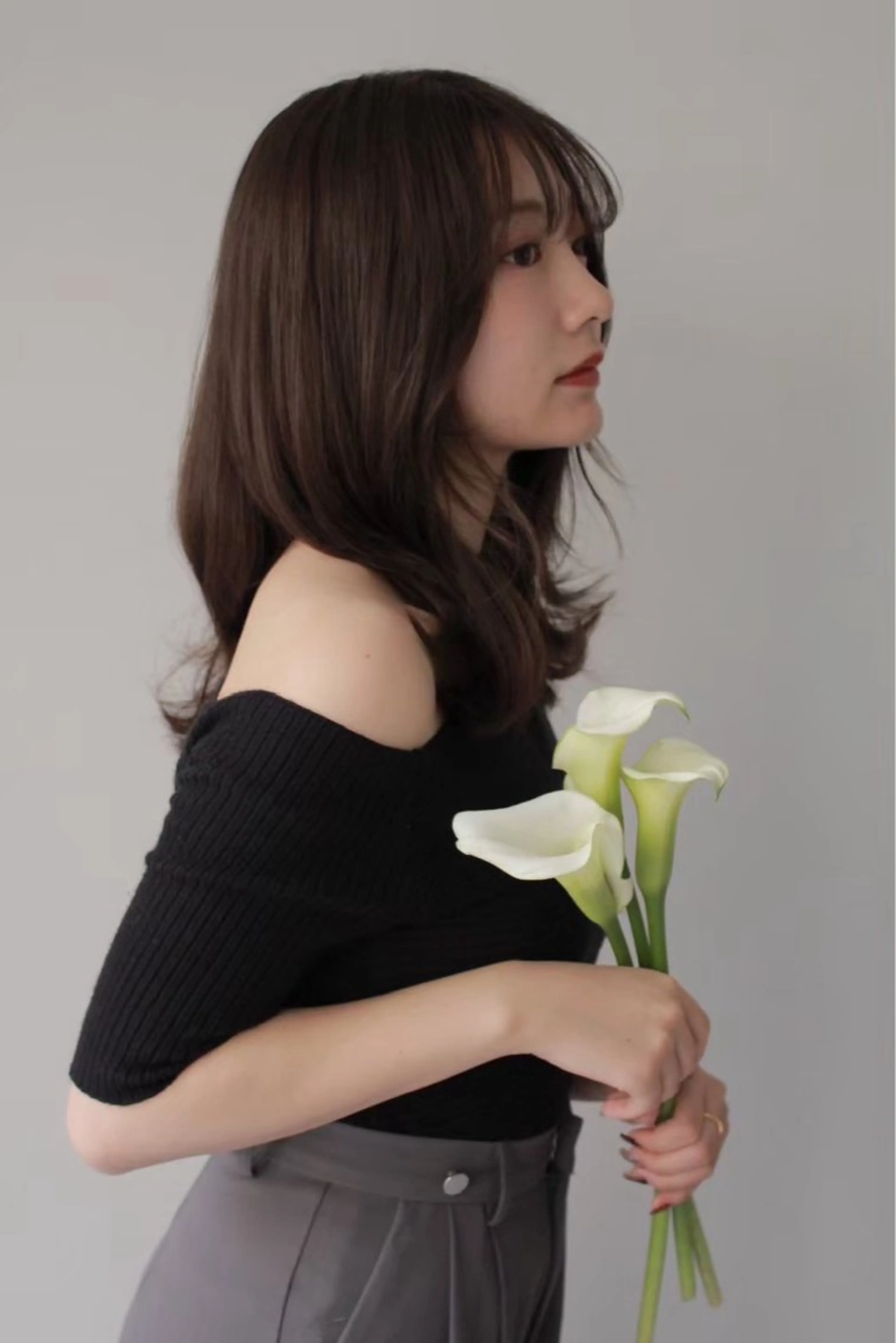 セミロング 立川レイヤー 透明感カラーaoiのヘアスタイル