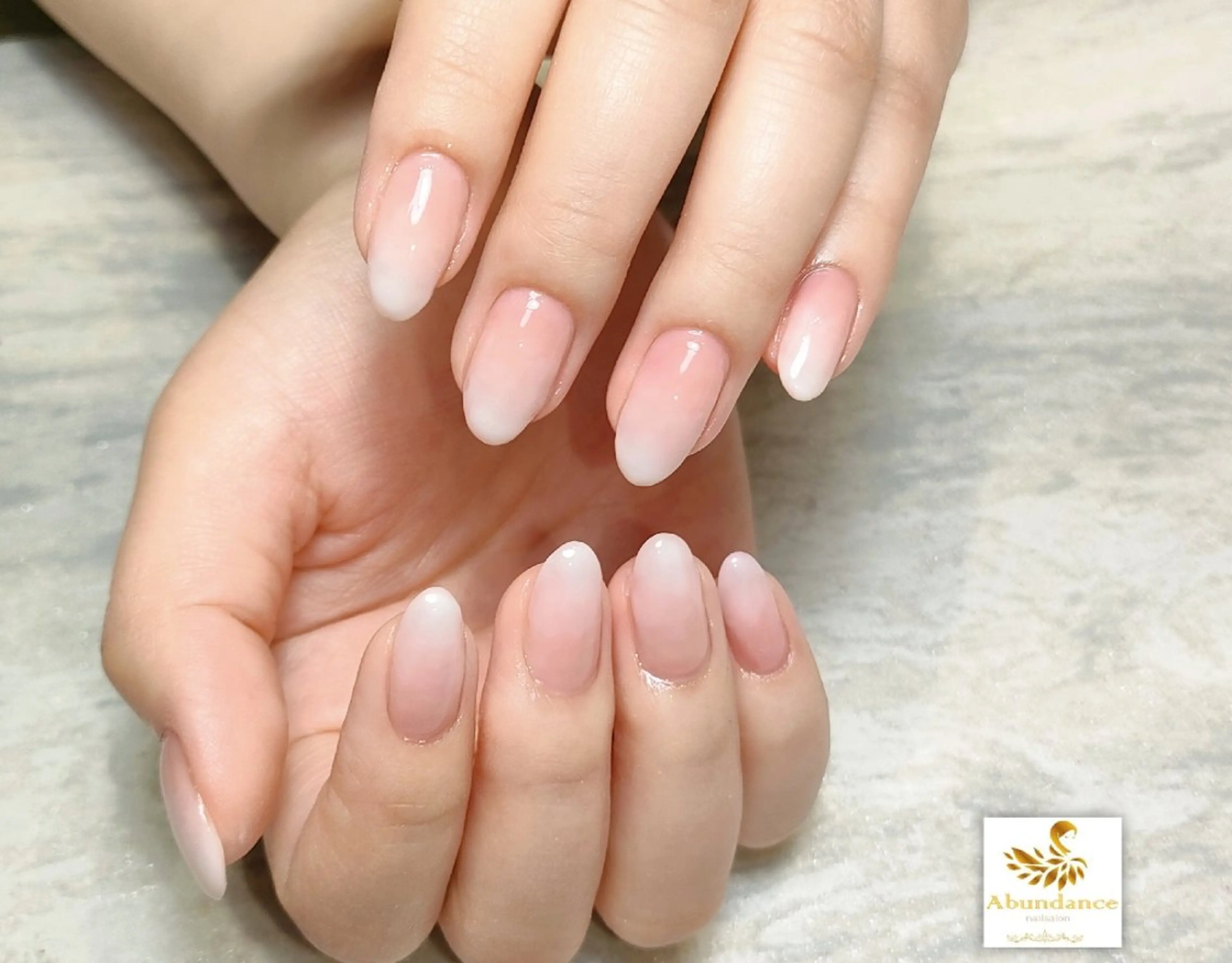 ネイル オフィスネイル ハンドネイル 完全予約制個室サロン Abundancesのネイルデザイン