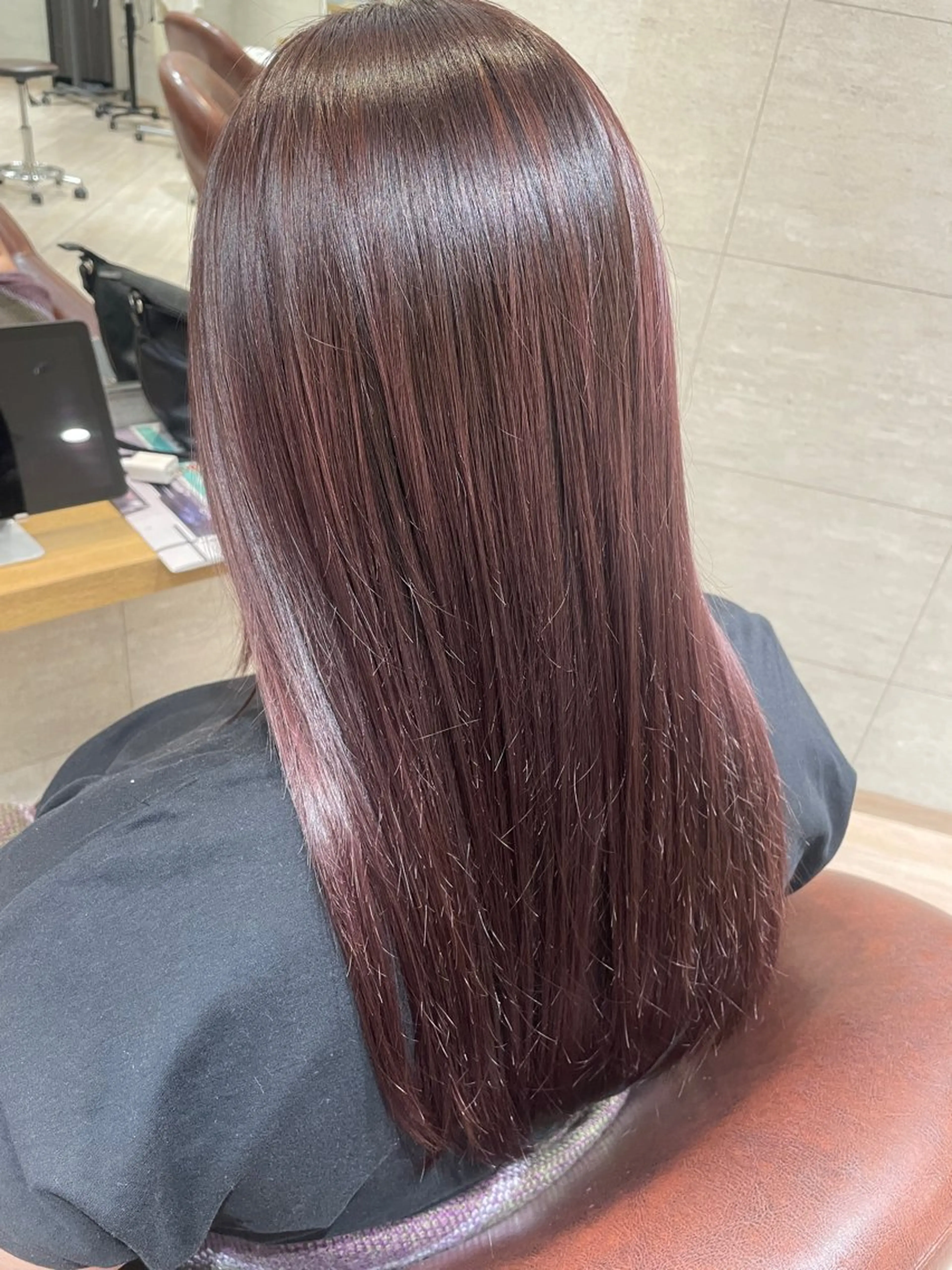 ロング カラー 小川 美優のヘアスタイル