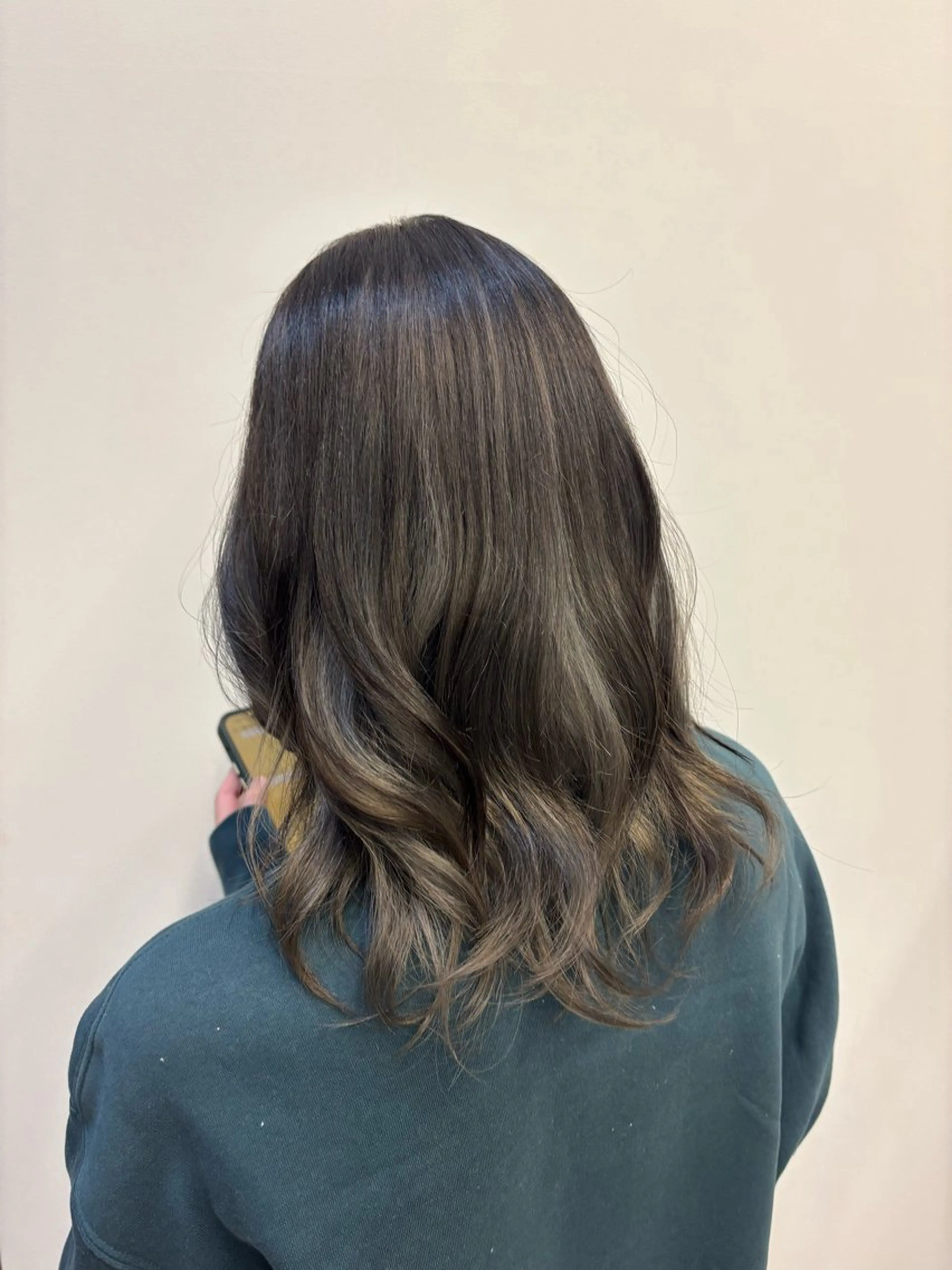 セミロング カラー 水野 志保のヘアスタイル