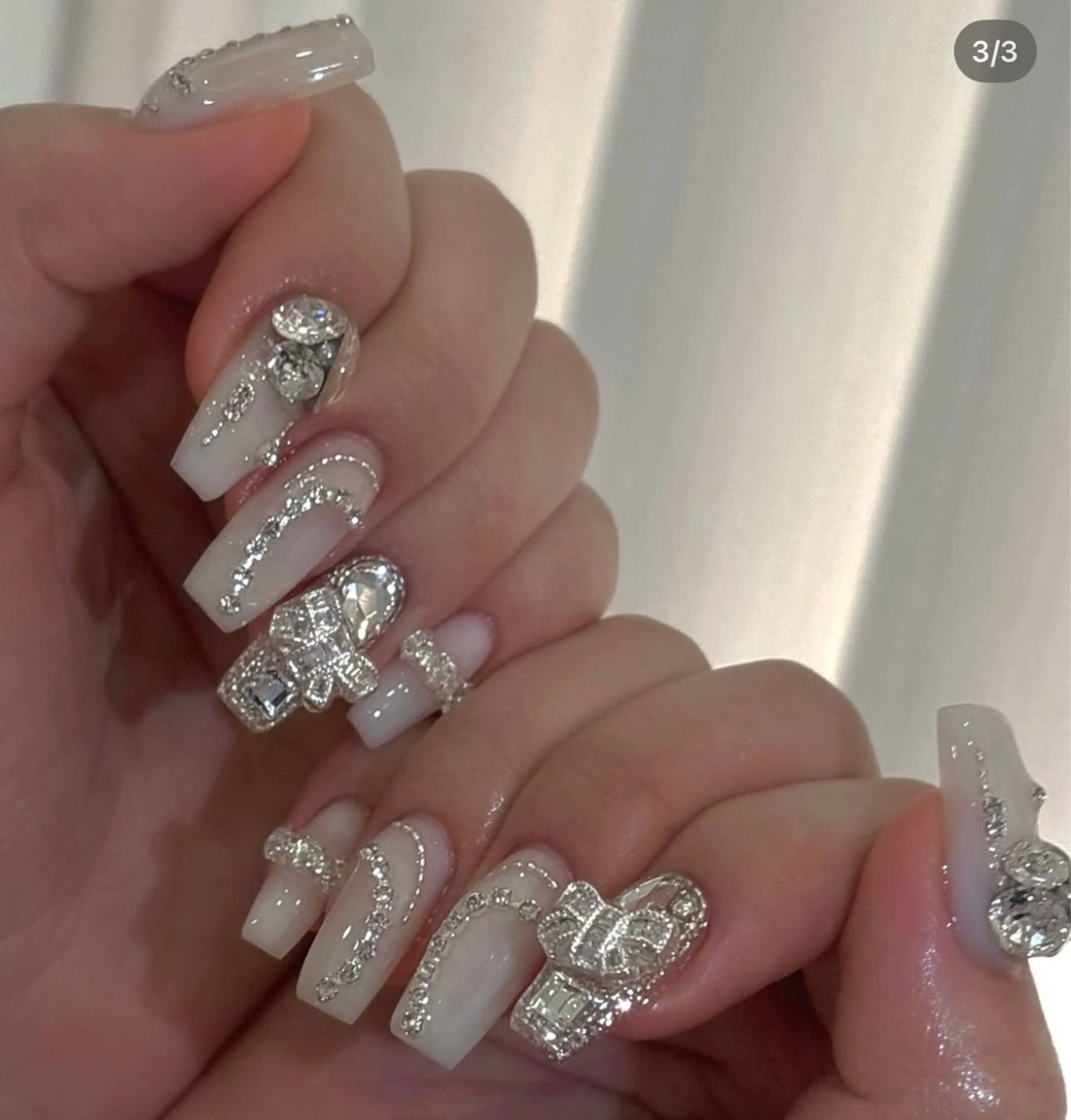 ネイル アートネイル ゴージャス キラキラネイル 持ち込み リボン ハンドネイル BERA NAILSのネイルデザイン