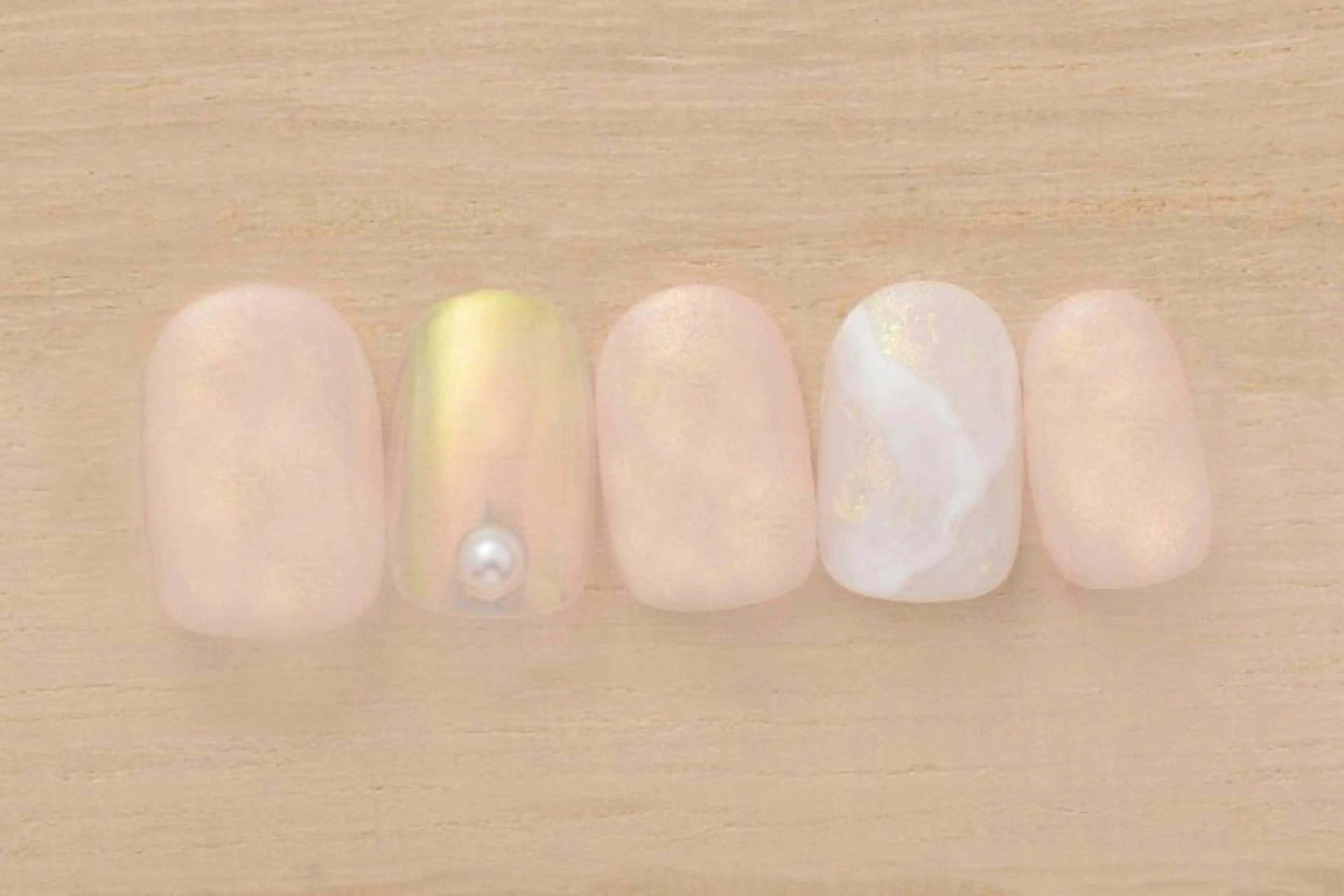 ネイル 長谷川 美穂のネイルデザイン