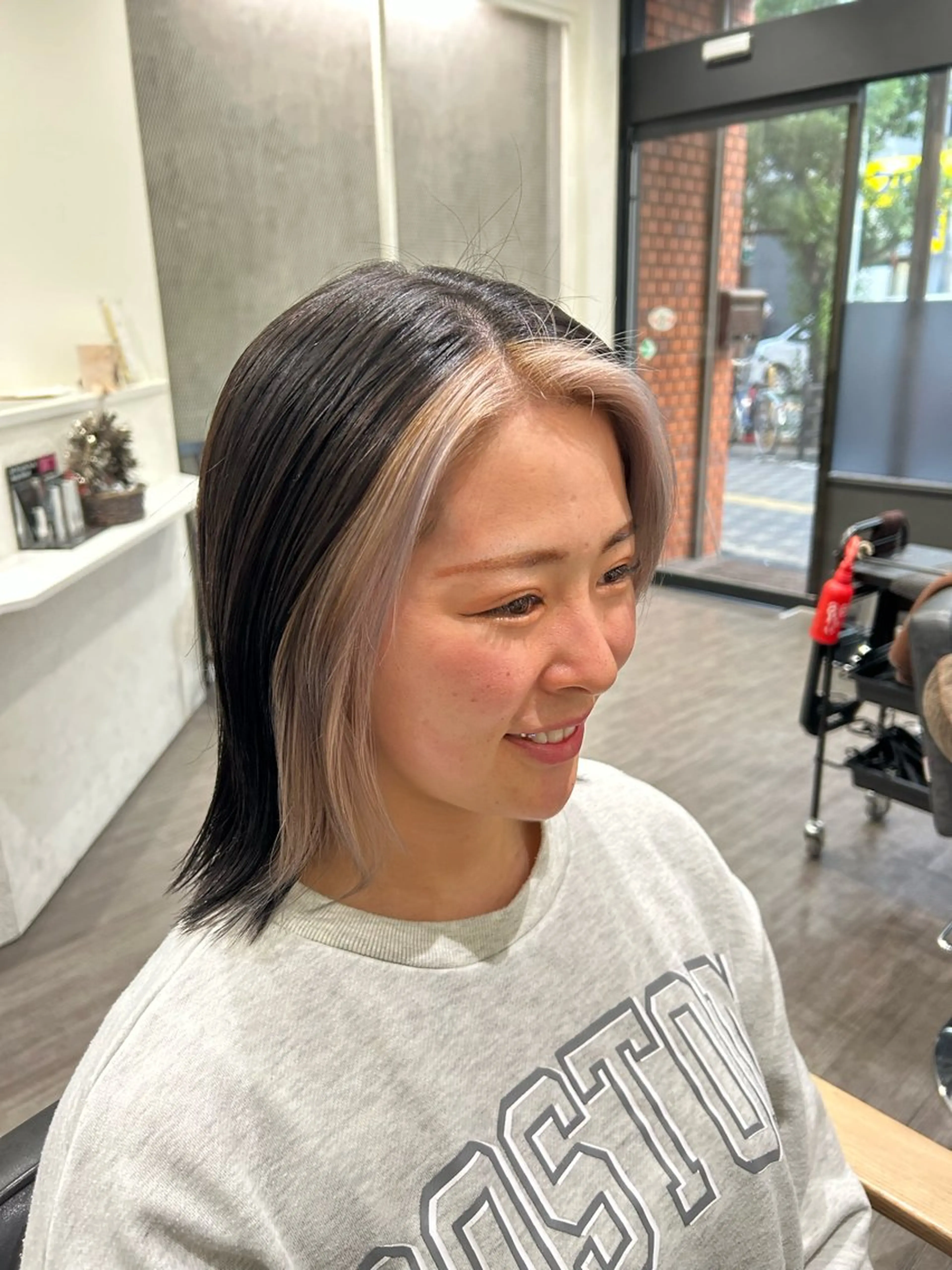 ミディアム カラー ヘアアレンジ ミストバング  フェイスフレーミング ヘアカラー トリートメント cocotte 💟草間紫音💟のヘアスタイル