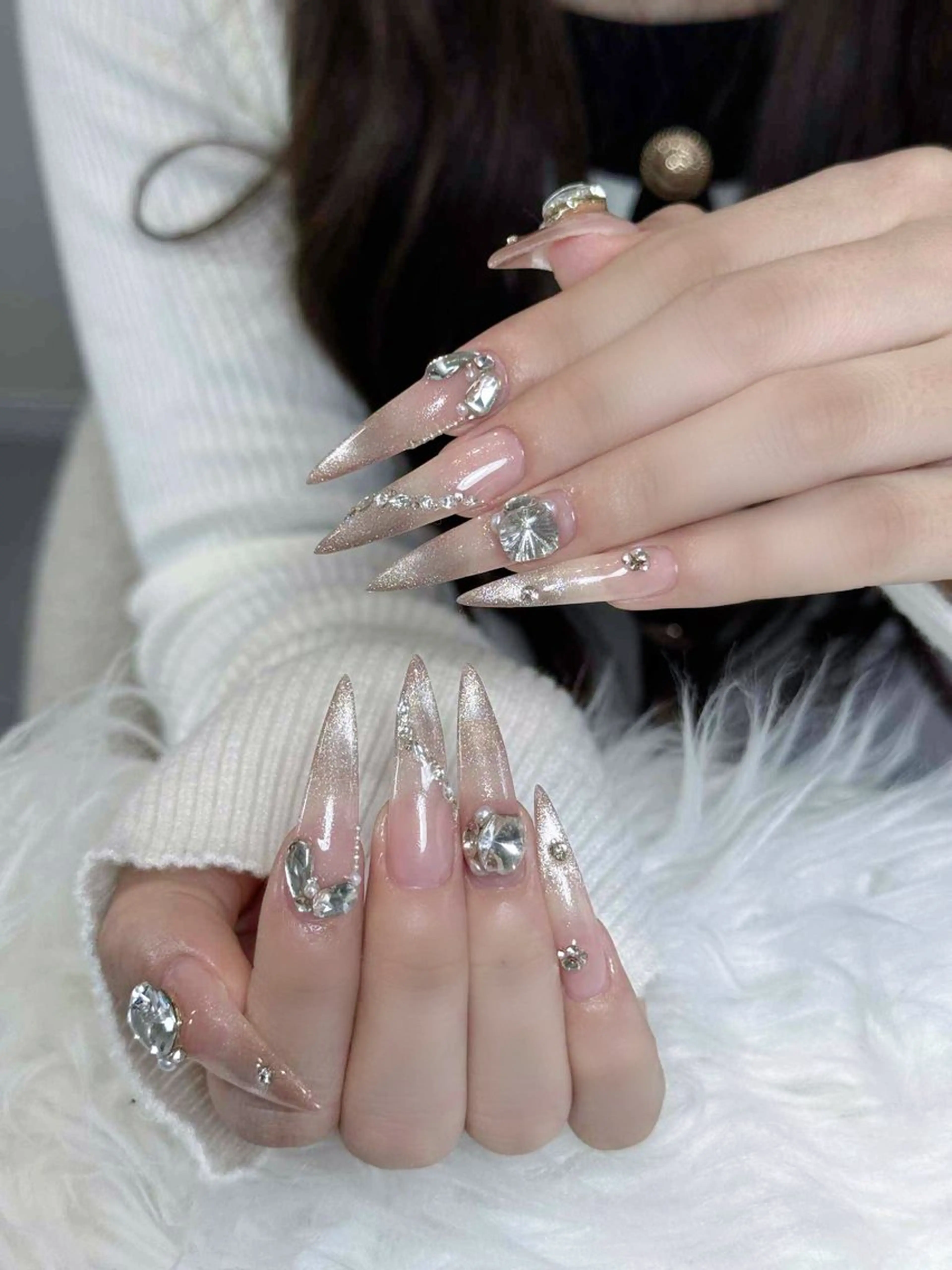 ネイル フレンチネイル ジェルネイル キラキラネイル 韓国ネイル マグネットネイル ハンドネイル Julli NailStudioのネイルデザイン