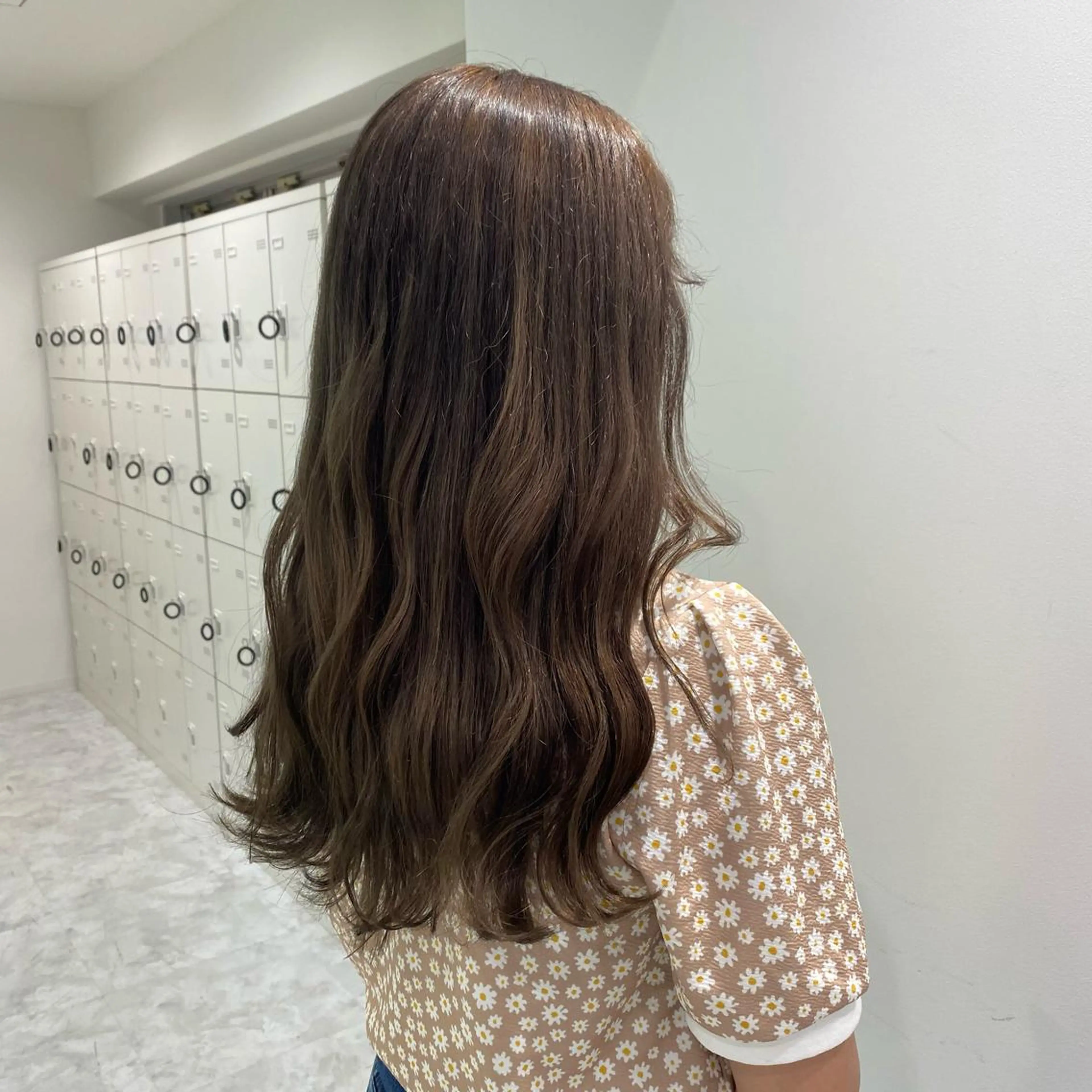 ミディアム カラー パーマ ヘアアレンジ メンズ キッズ ネイル マツエク・マツパ ベージュカラー ミルクティーベージュ Lumo所属・💖横浜ブリーチなし 💖MIHOのヘアスタイル