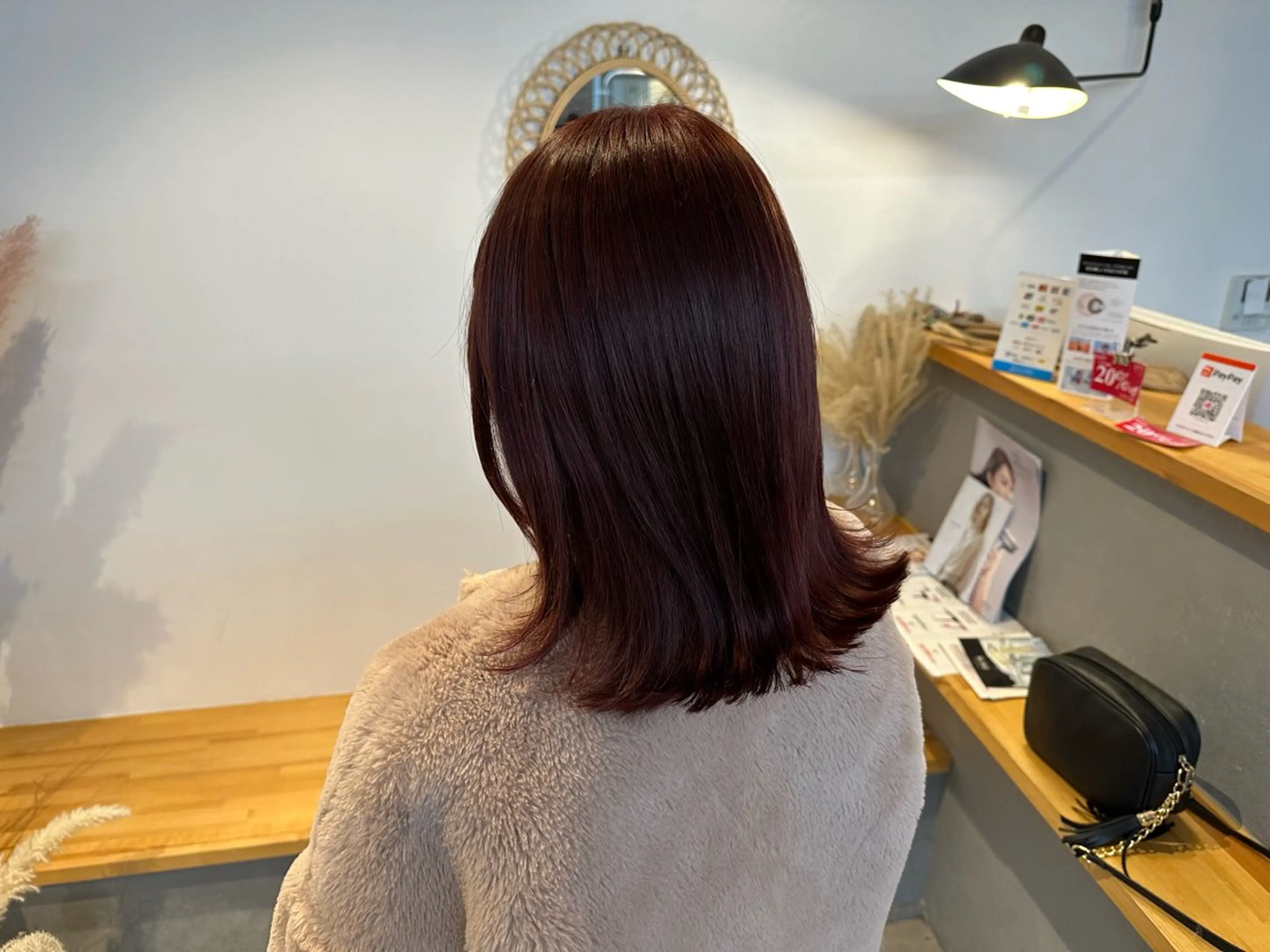 ミディアム カラー yuika .のヘアスタイル