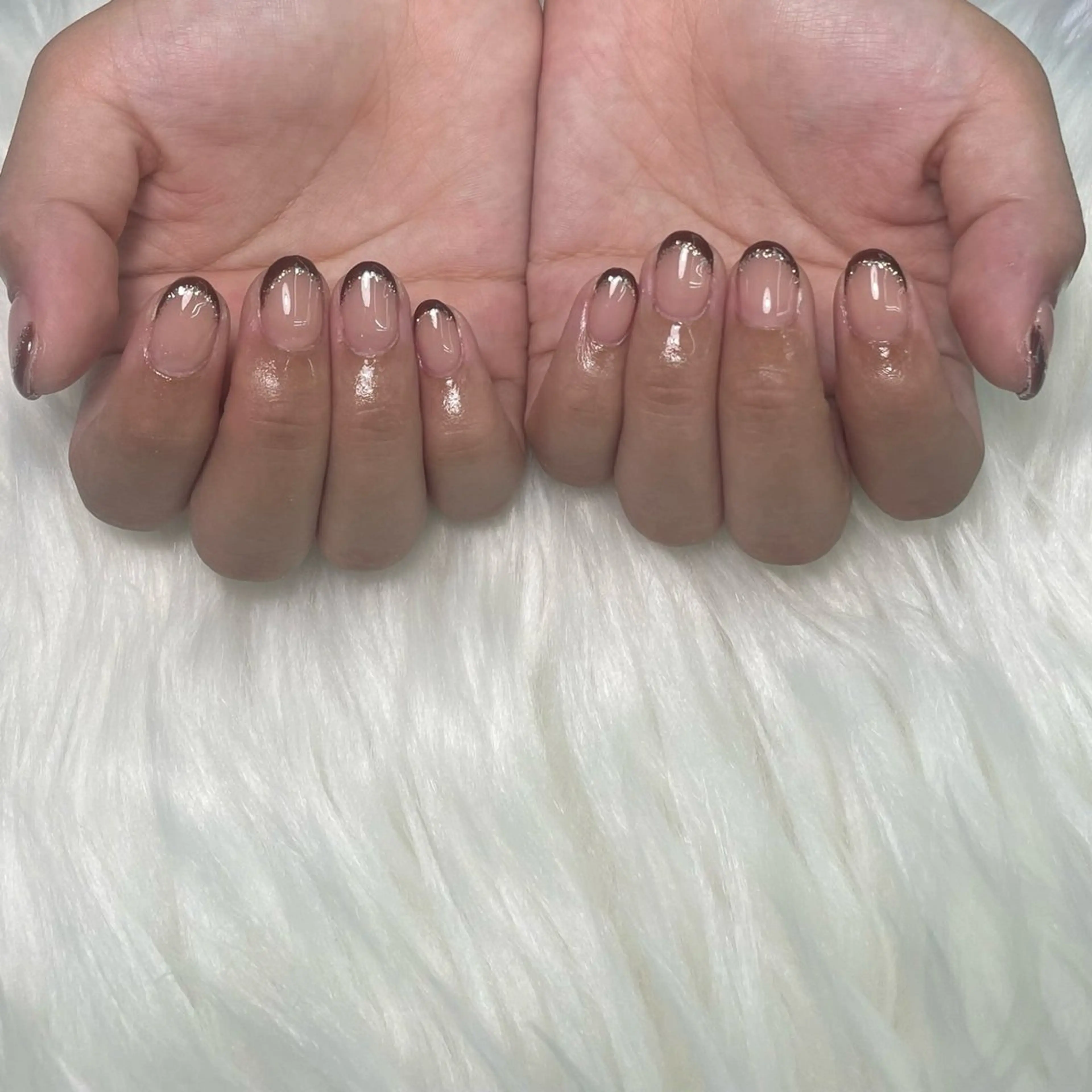 ネイル ブラウン フレンチネイル オフィスネイル ハンドネイル Queen Stella所属・Quee Stllaのネイルデザイン