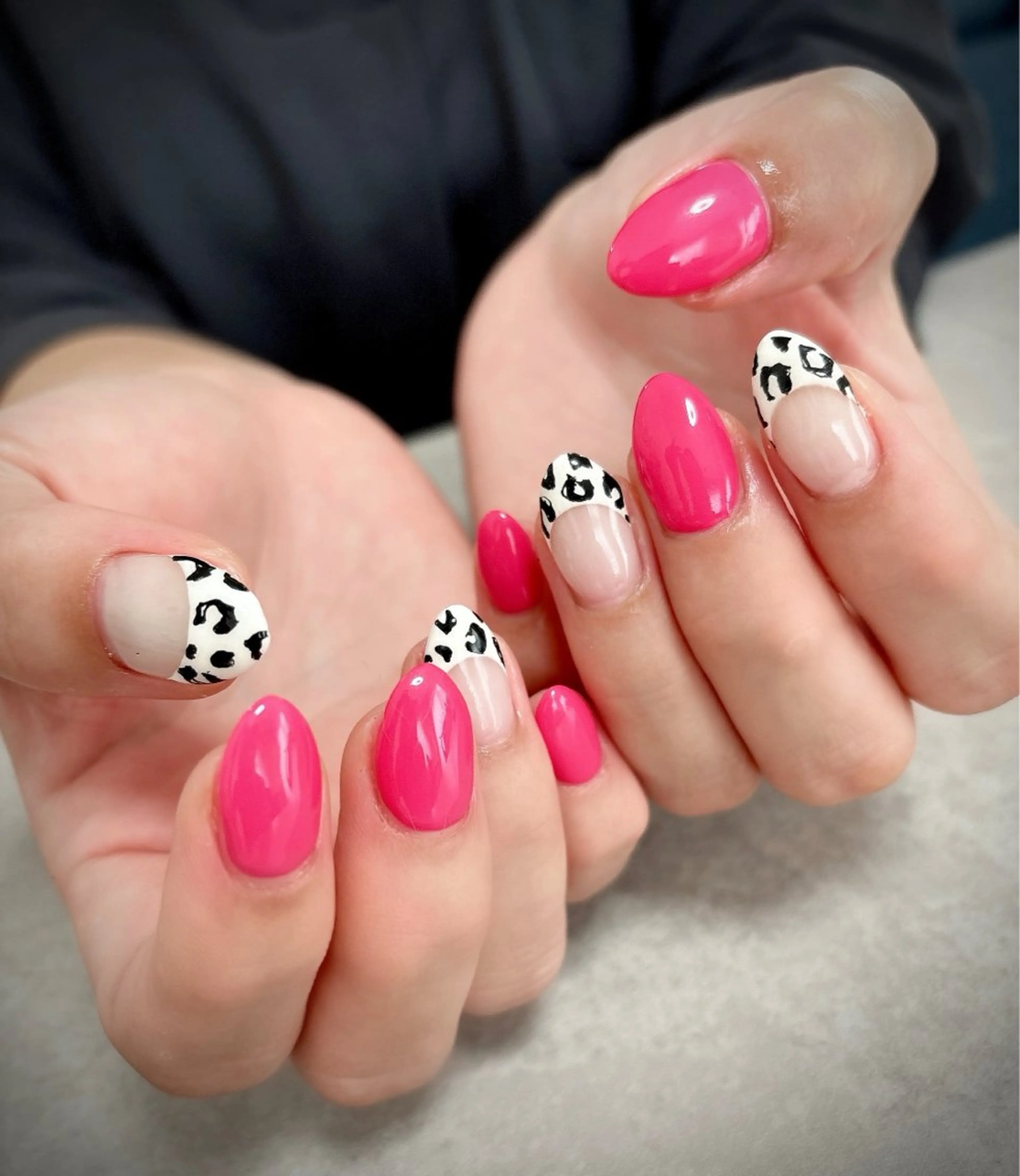 ネイル アニマル柄 フレンチネイル ハンドネイル ハンドケア Lilly Co.のネイルデザイン