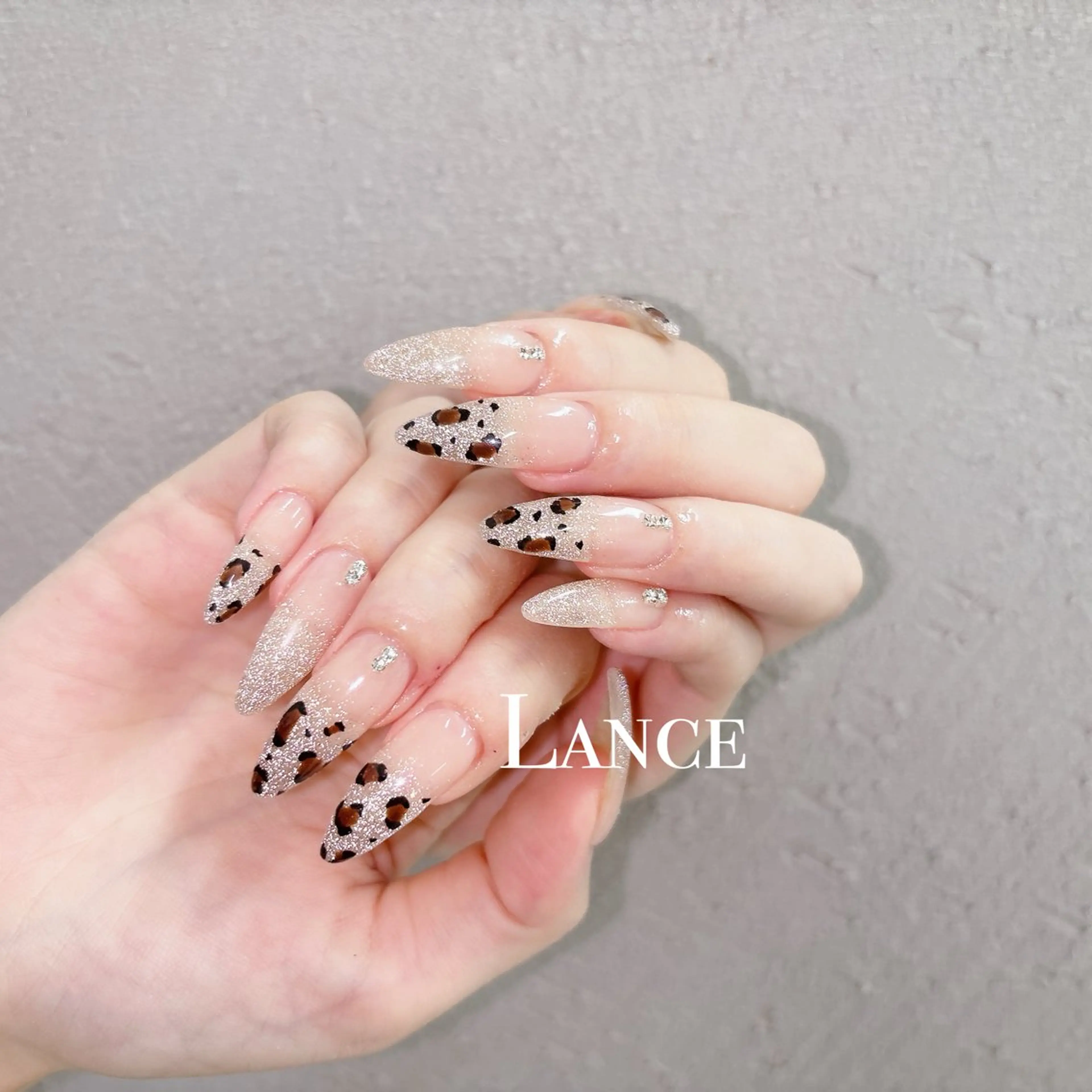 ネイル オーロラネイル フットネイル 氷ネイル・うるうるネイル キラキラネイル 韓国ネイル Lance nailのネイルデザイン