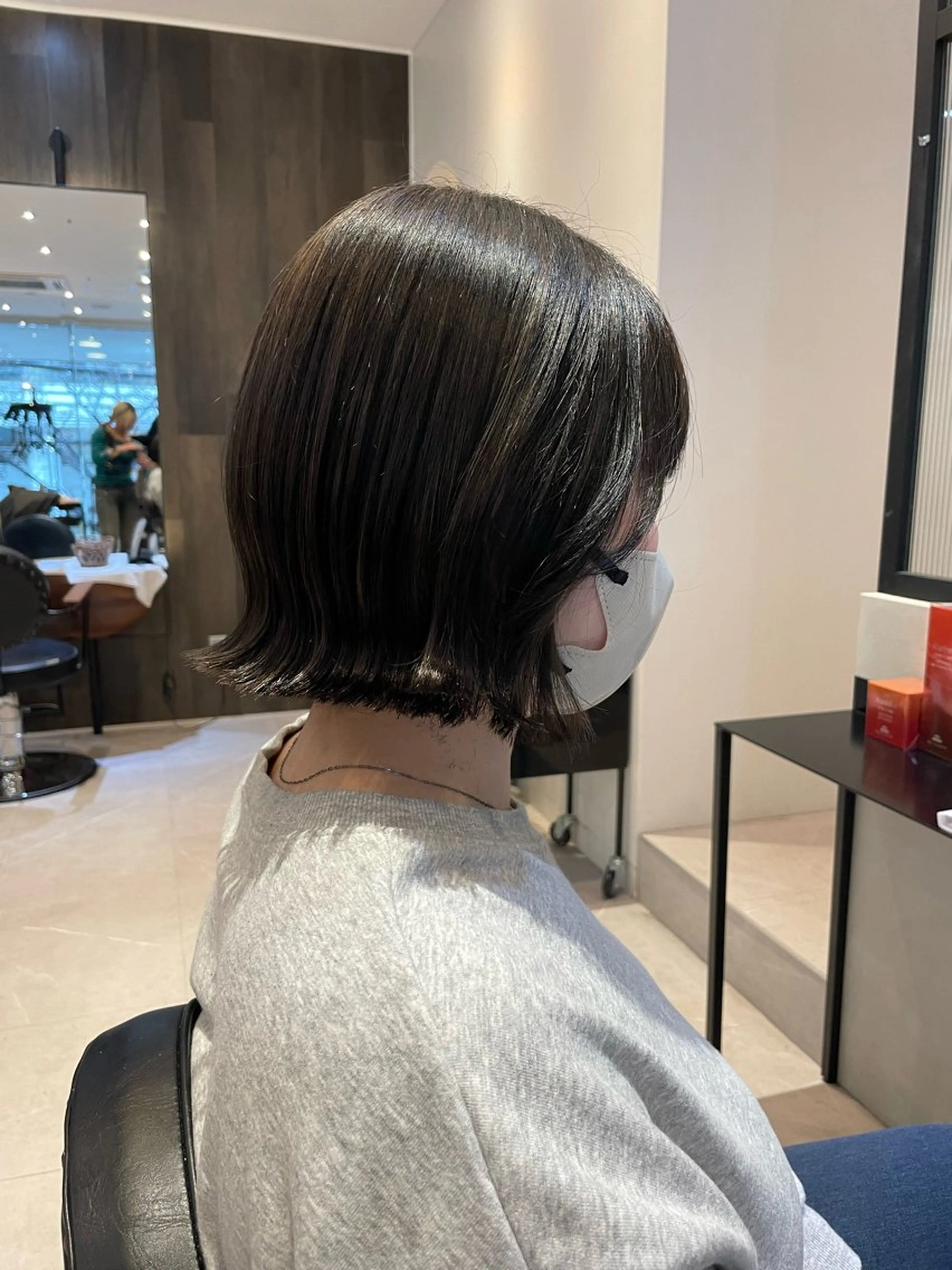 ショート ボブ オリーブカラー🫒/ 透明感カラー/みゆのヘアスタイル