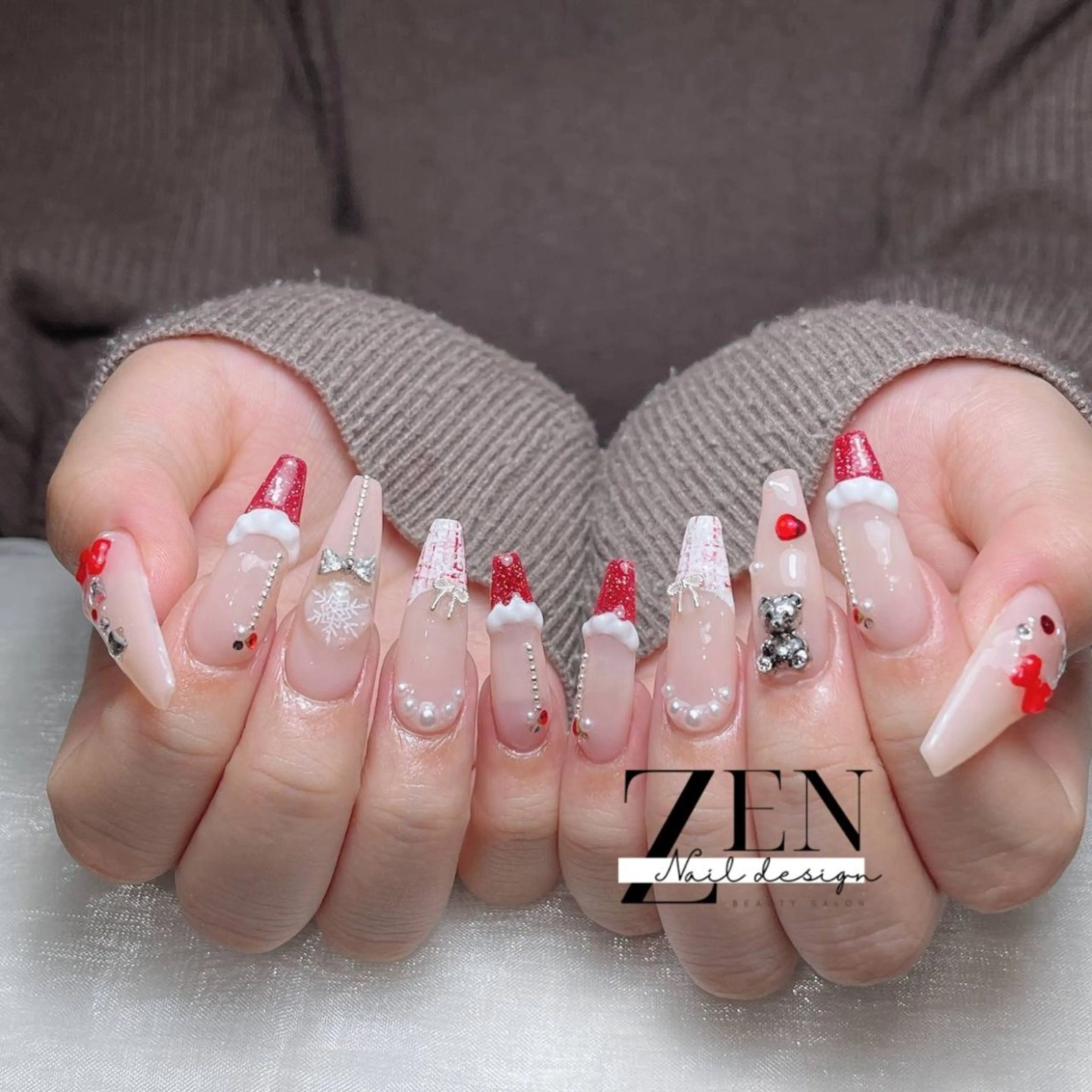 ネイル チークネイル 長さ出し フレンチネイル 韓国ネイル マグネットネイル ハンドネイル Zen Nail Design 池袋のネイルデザイン