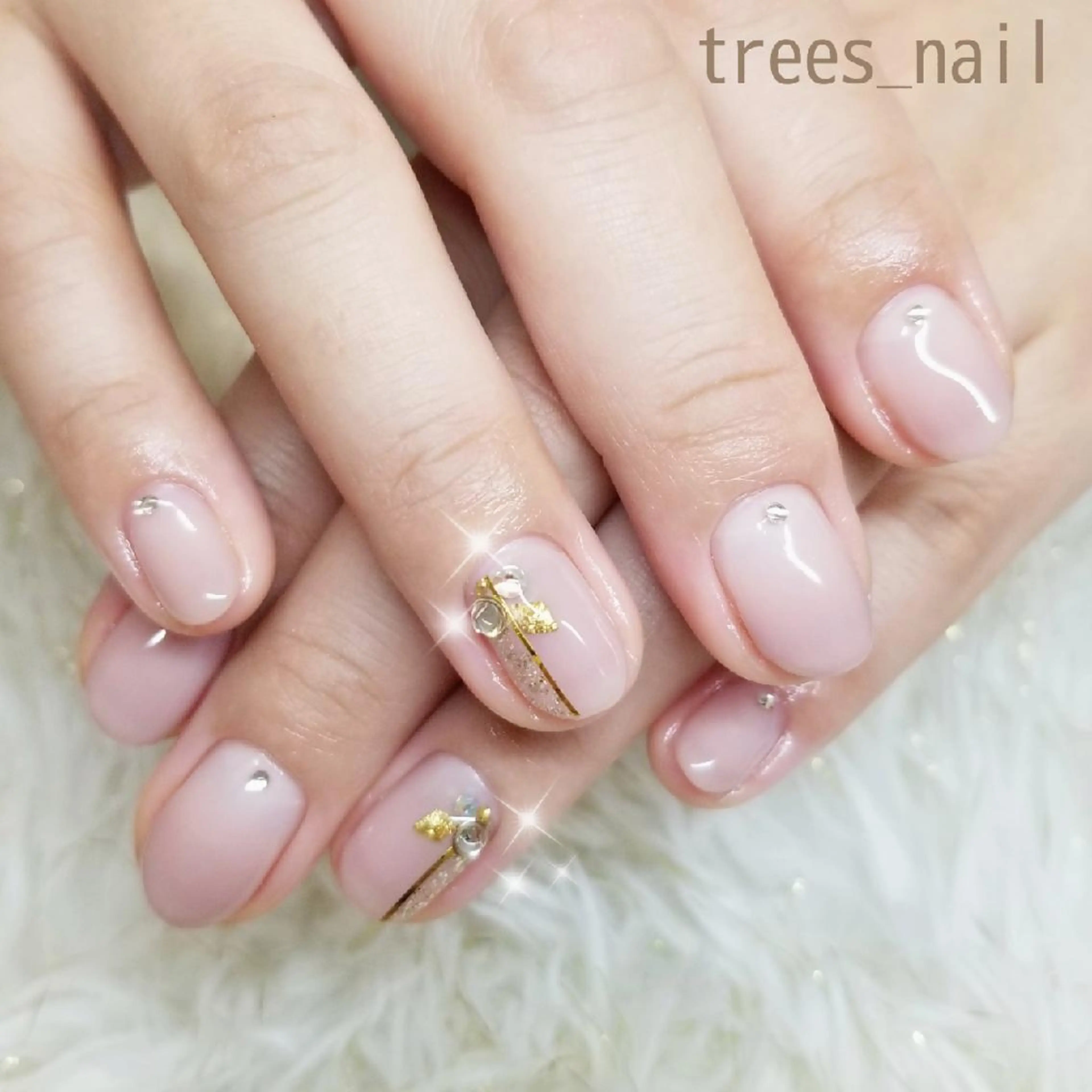 ネイル アートネイル グラデーション 卒業式 シンプルネイル trees_ nailのネイルデザイン