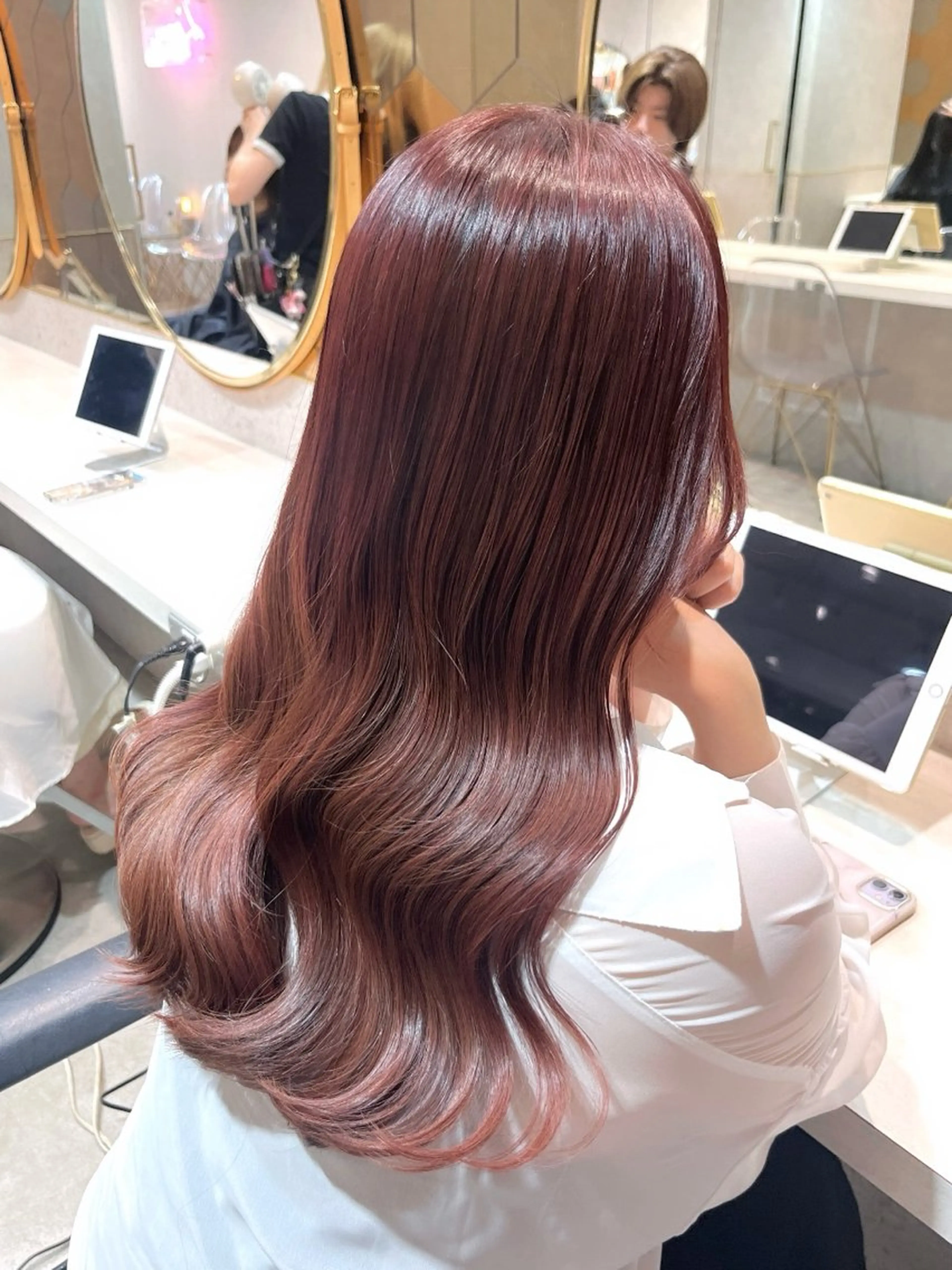 セミロング 髪質改善 トリートメント Loom.by Sea【新宿】所属・暖色カラー/新宿/韓 国風レイヤー鮫島志穂のヘアスタイル