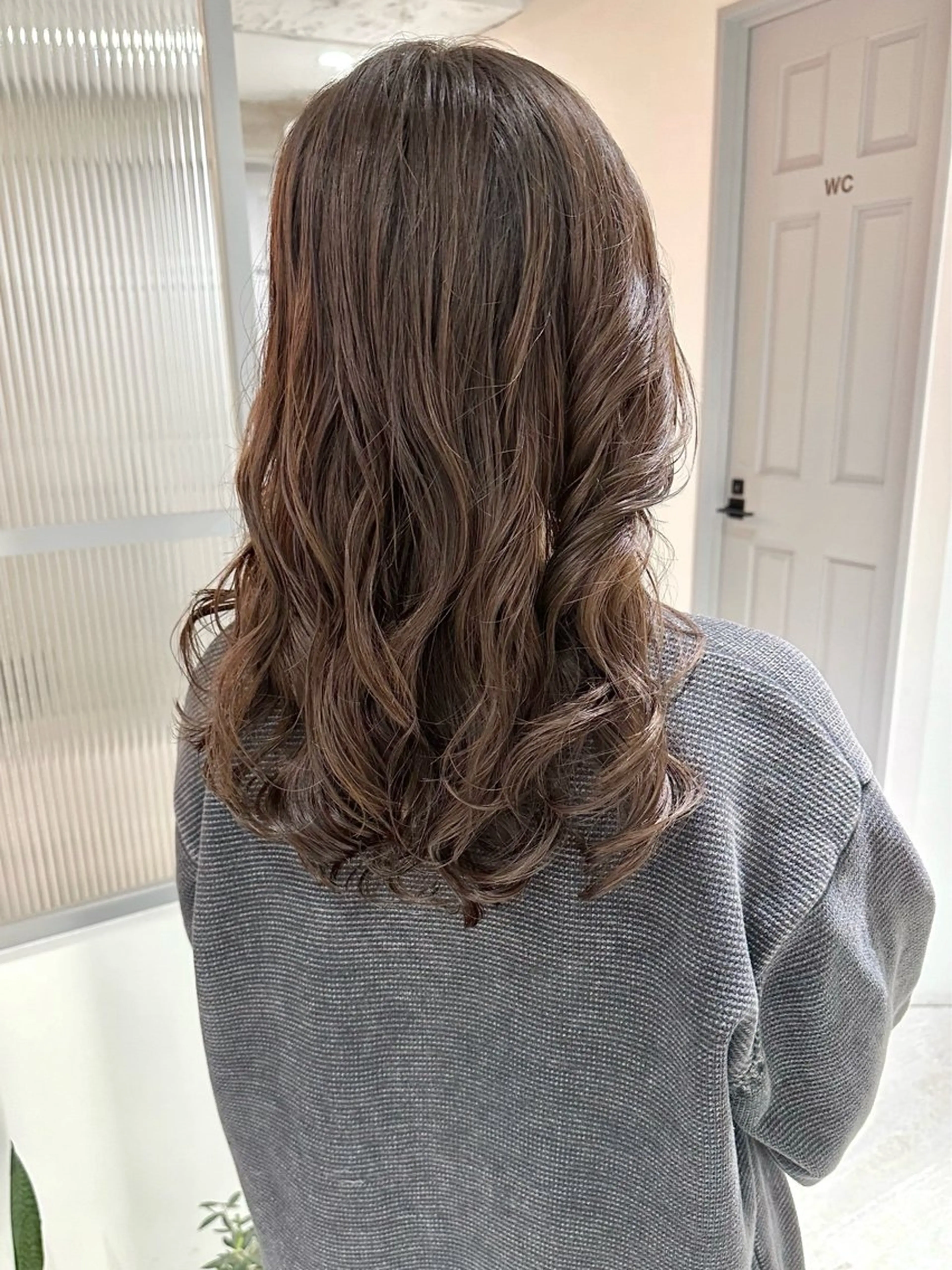 セミロング カラー パーマ 銀座No.1髪質改善 縮毛矯正/本木のヘアスタイル