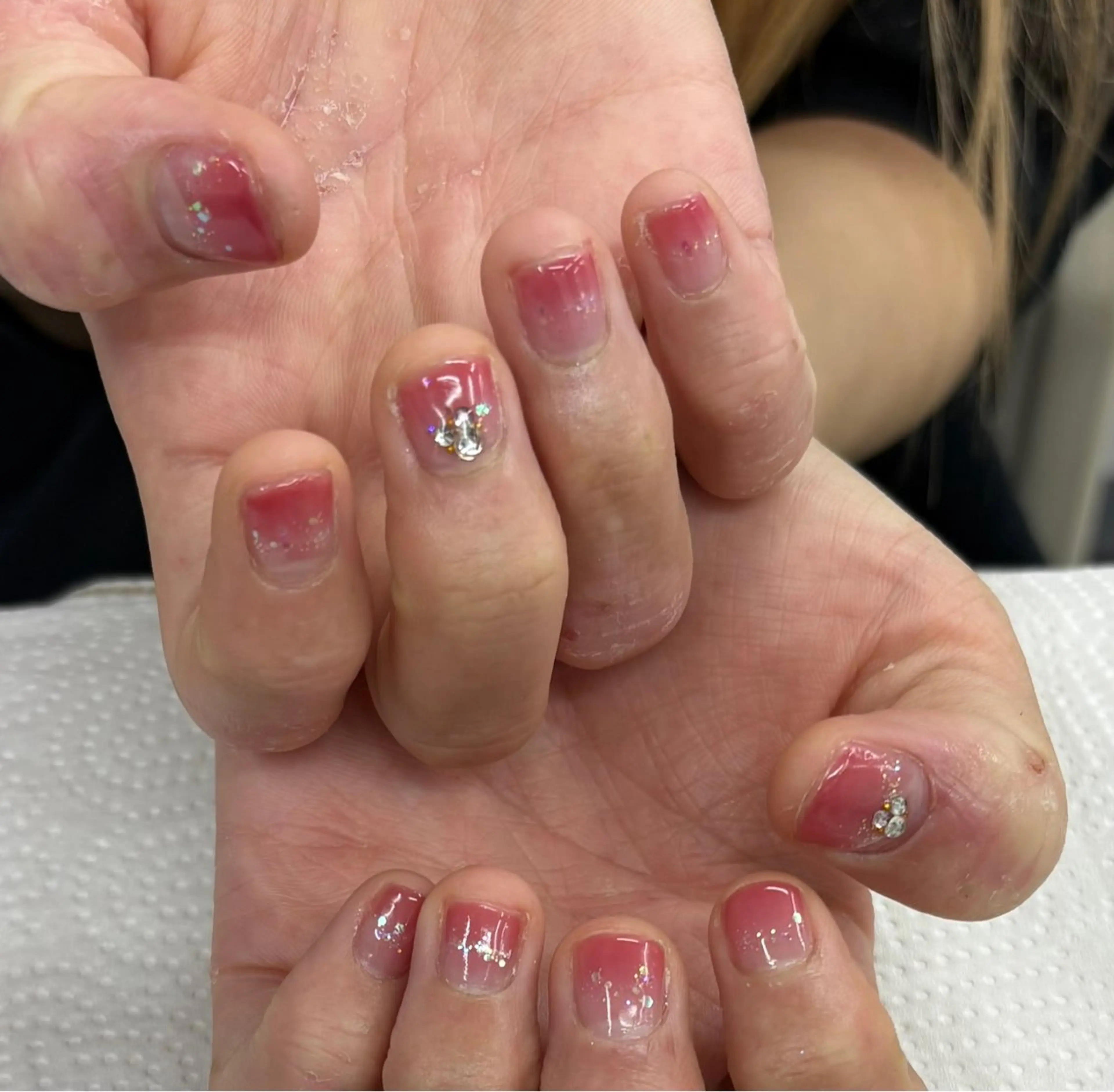 ネイル グラデーション キラキラネイル ピンク ハンドネイル 宮嶋 邦佳のネイルデザイン