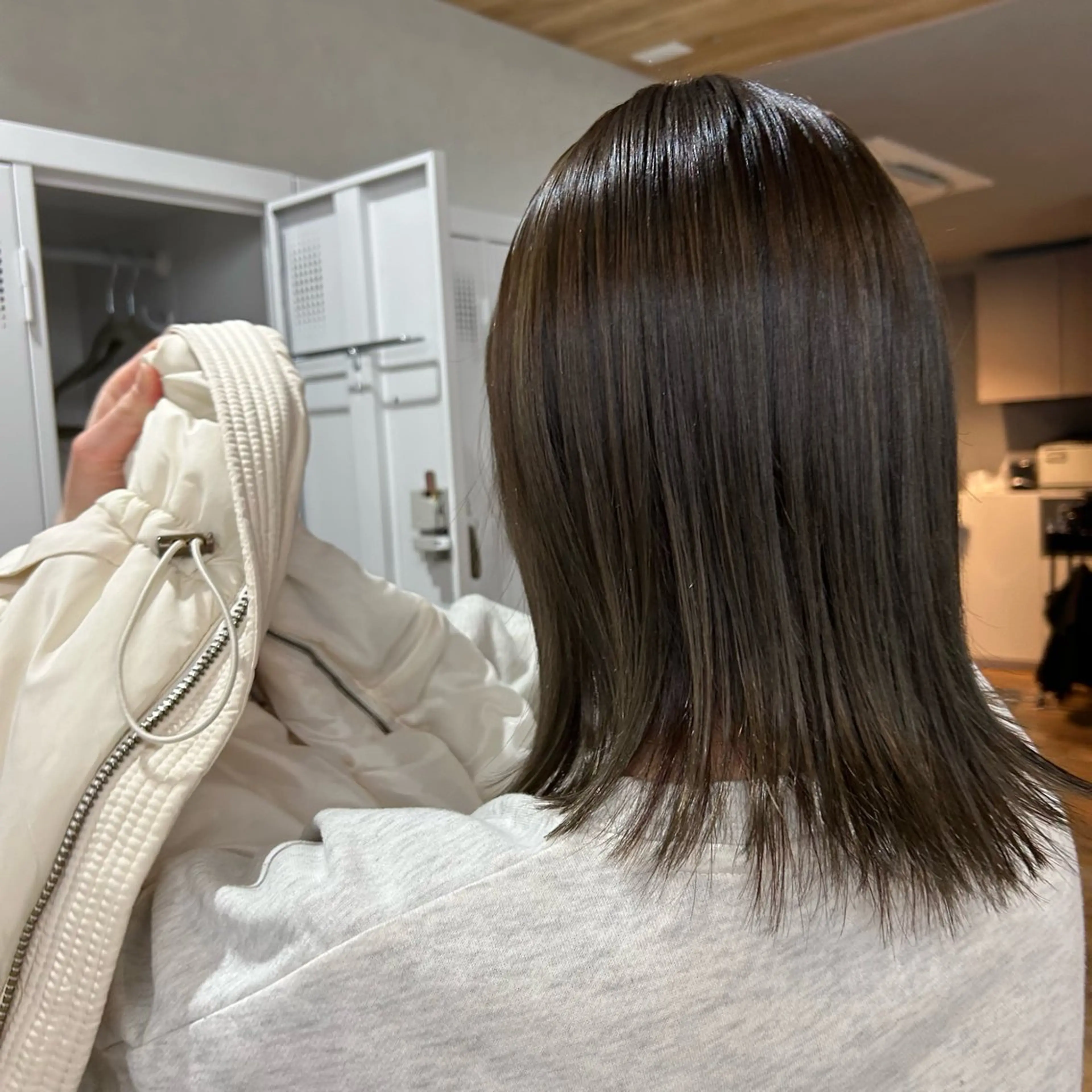 ミディアム カラー カット ヘアカラー A BY WHO(エーバイフー)江坂店所属・荻野 晴香のヘアスタイル