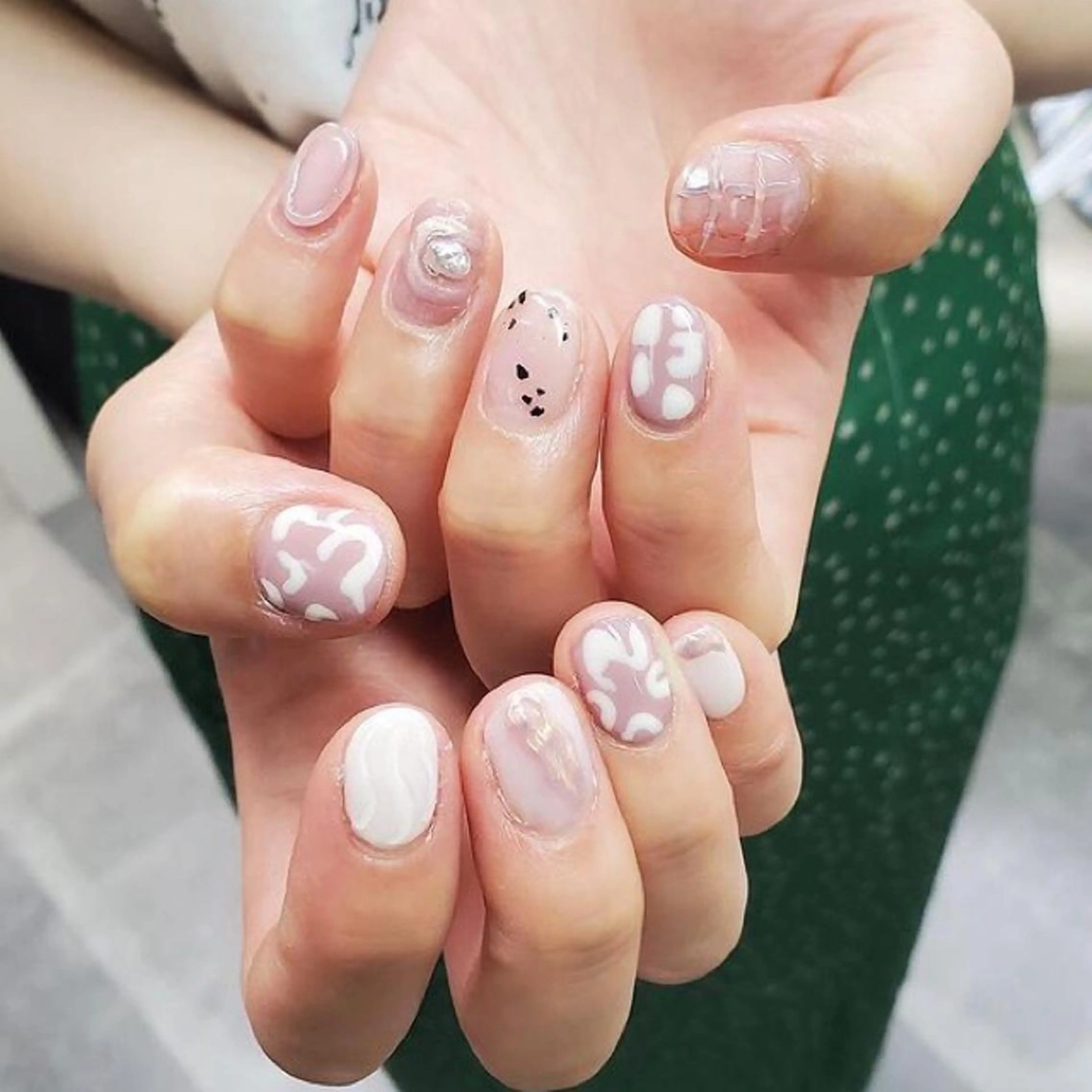 ネイル アートネイル オーロラネイル ジェルネイル ニュアンスネイル スカルプネイル nailstudio eviz新宿店のネイルデザイン