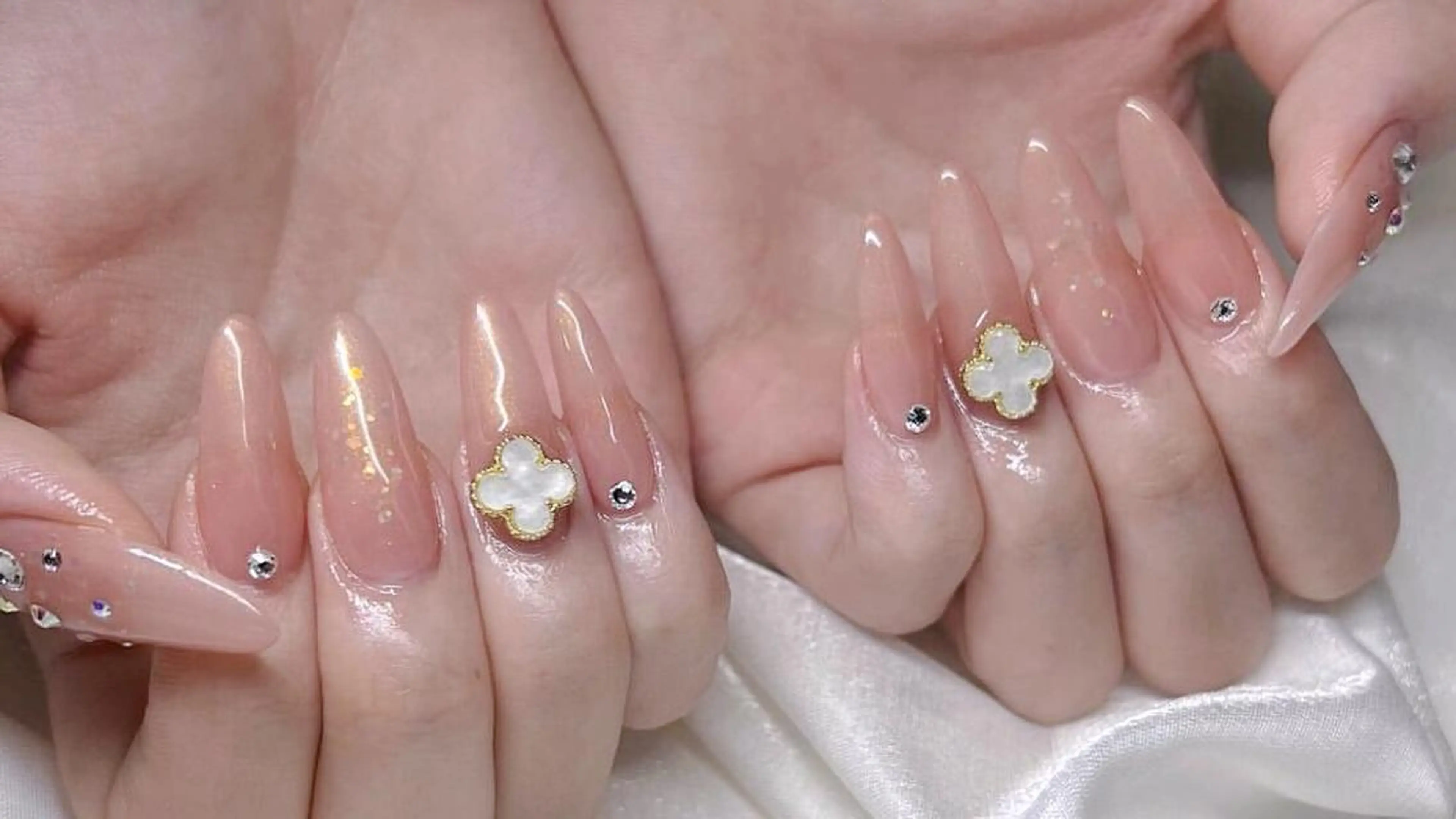 ネイル ハンドネイル VIVIAN リサのネイルデザイン