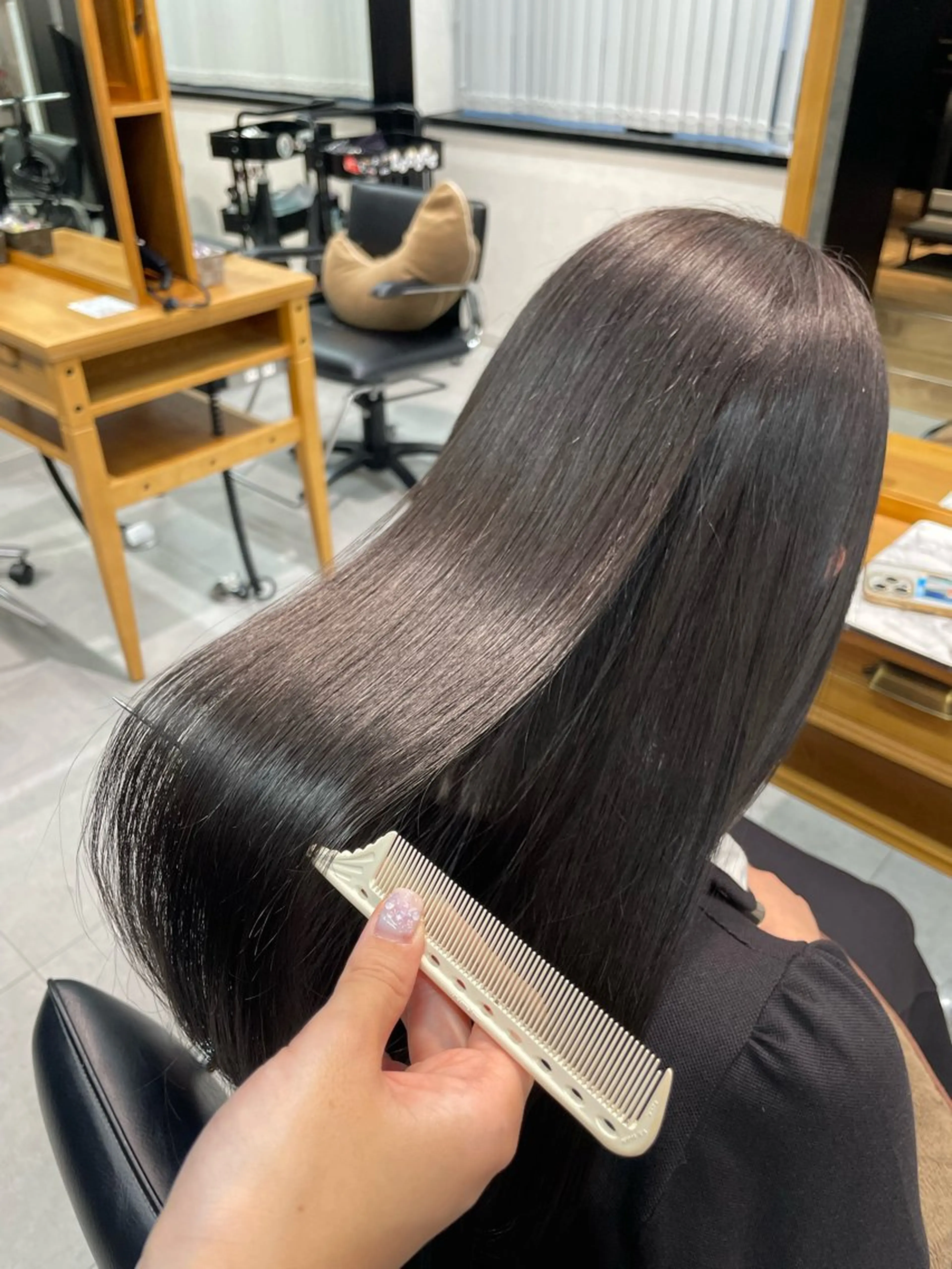 セミロング カラー ブリーチ ダブルカラー ブリーチなしカラー 髪質改善 縮毛矯正 ✨横須賀髪質改善✨️ 加藤 百音のヘアスタイル