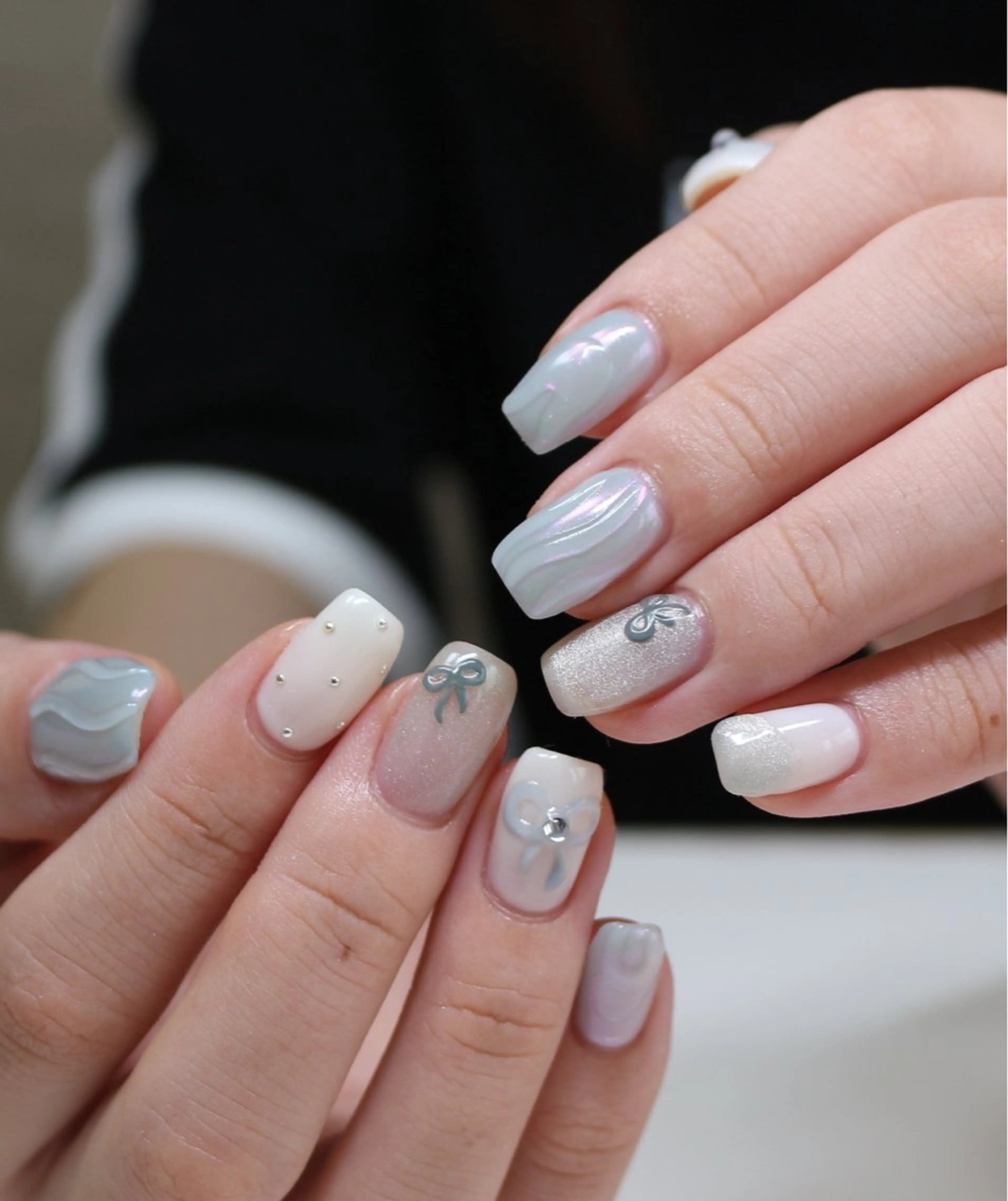 ネイル オーロラネイル ブルー マグネットネイル ミラーネイル ニュアンスネイル ハンドネイル Baku Nailsのネイルデザイン