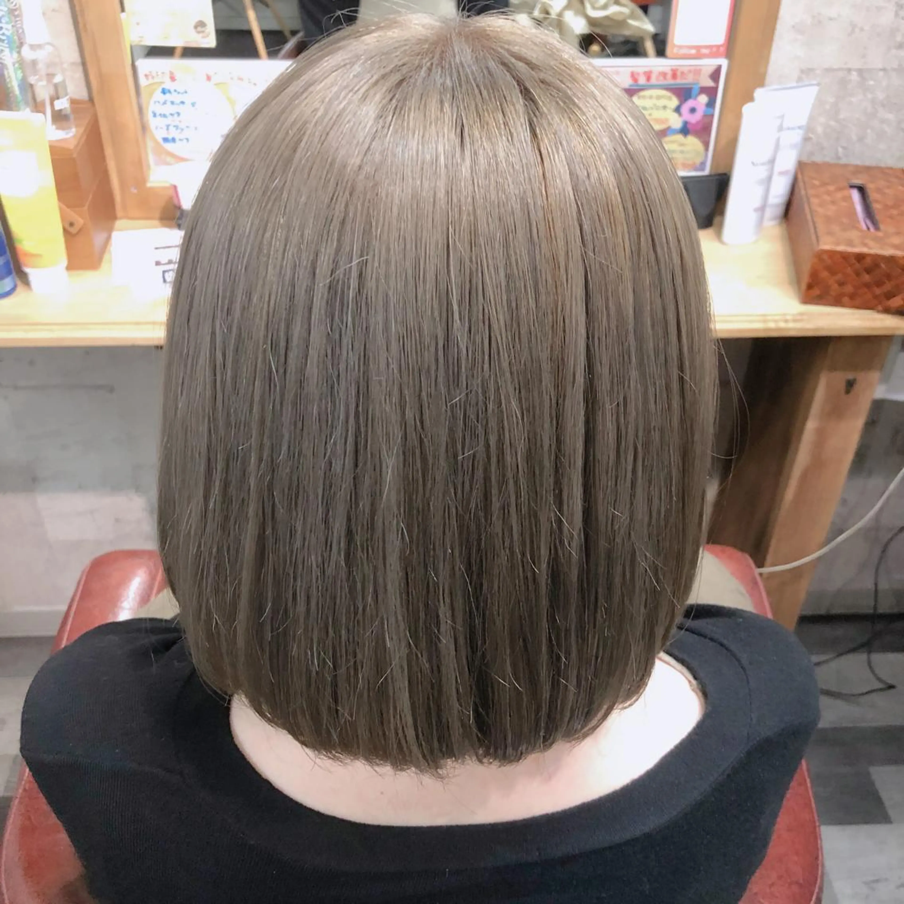 ショート カラー PANOL 秀島のヘアスタイル