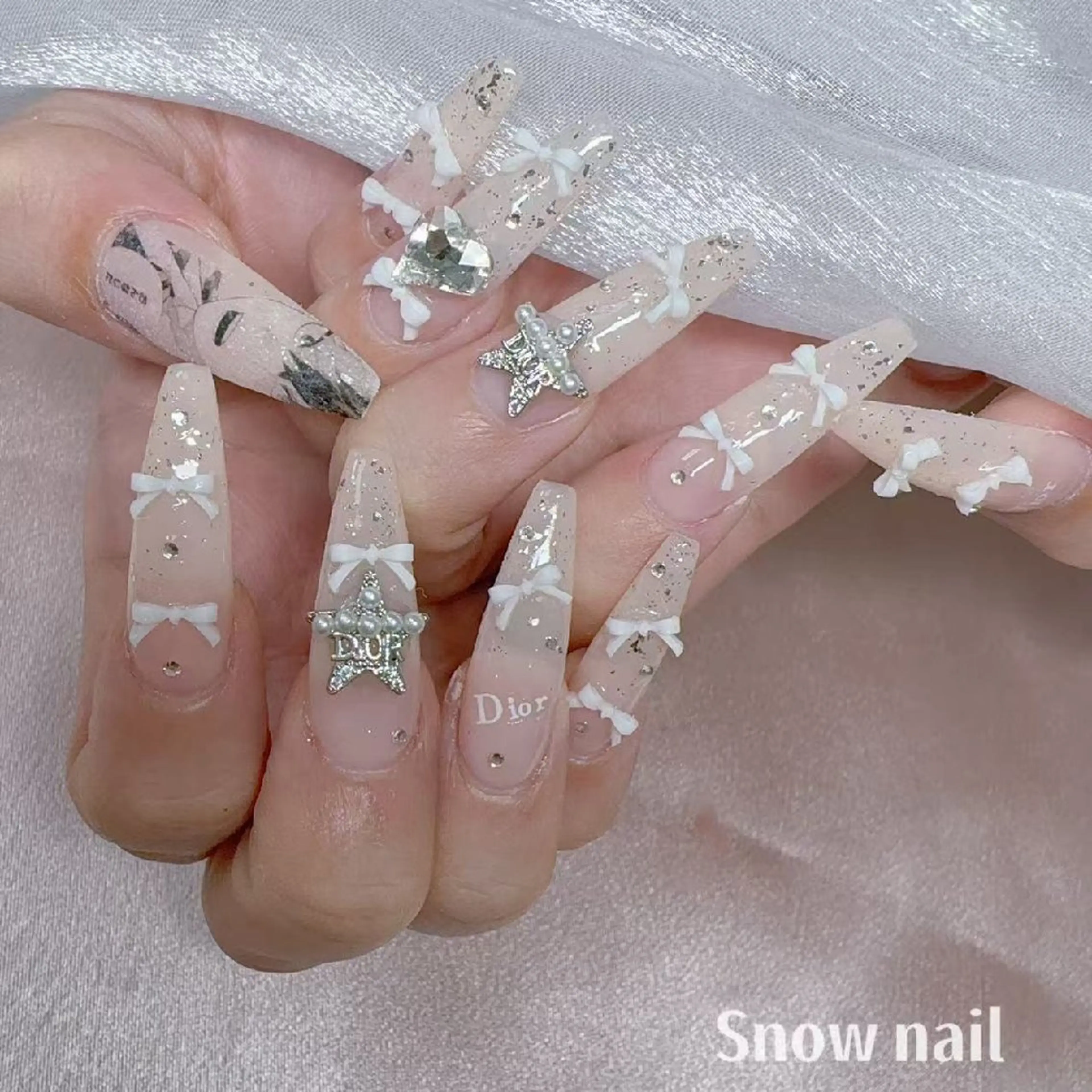 ネイル Snow nail  ❄️Salon 💕のネイルデザイン