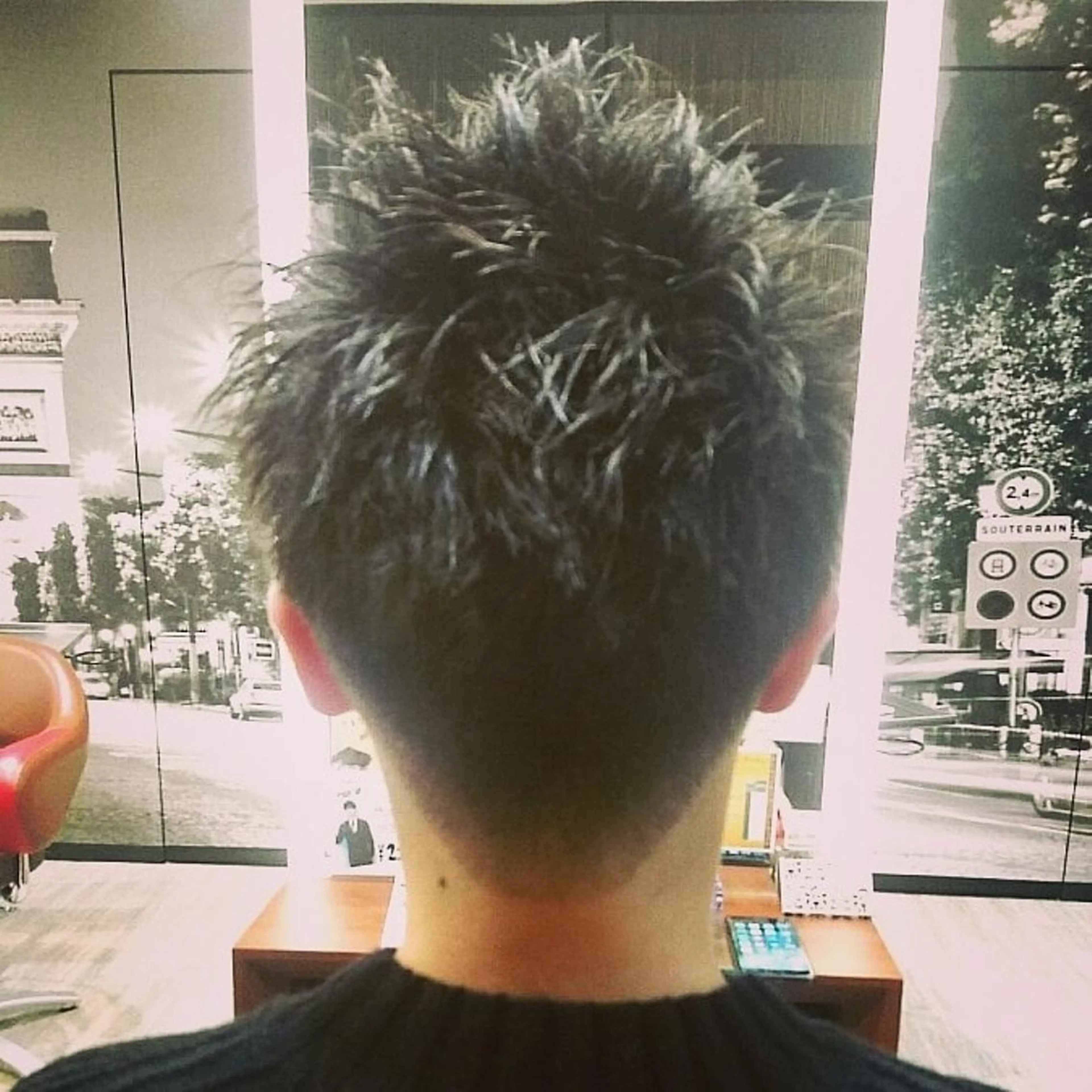 メンズ ブリーチ/ヘアケア/ 艶髪/イギチハルのヘアスタイル