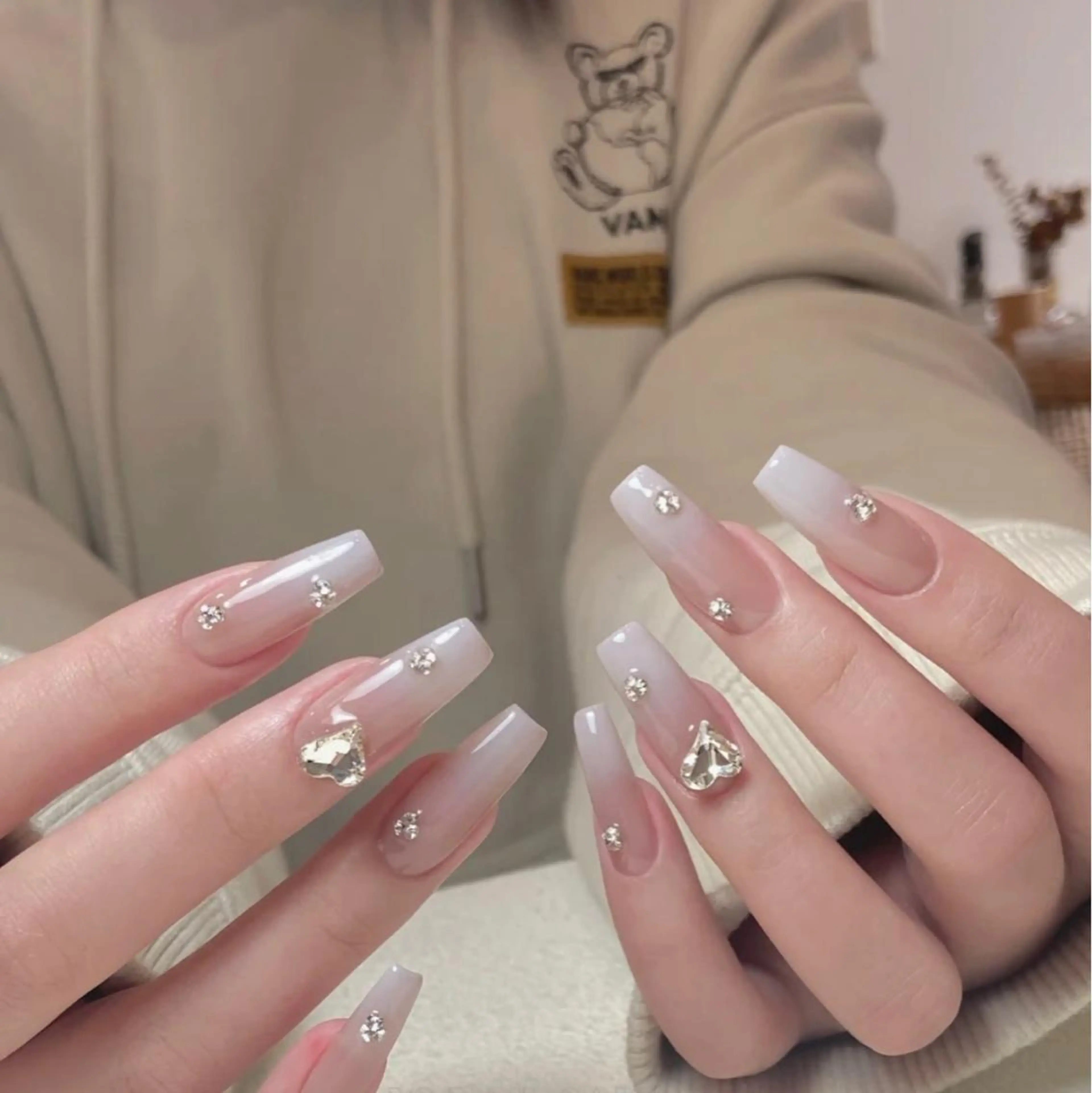 ネイル ハンドネイル Queens momoのネイルデザイン