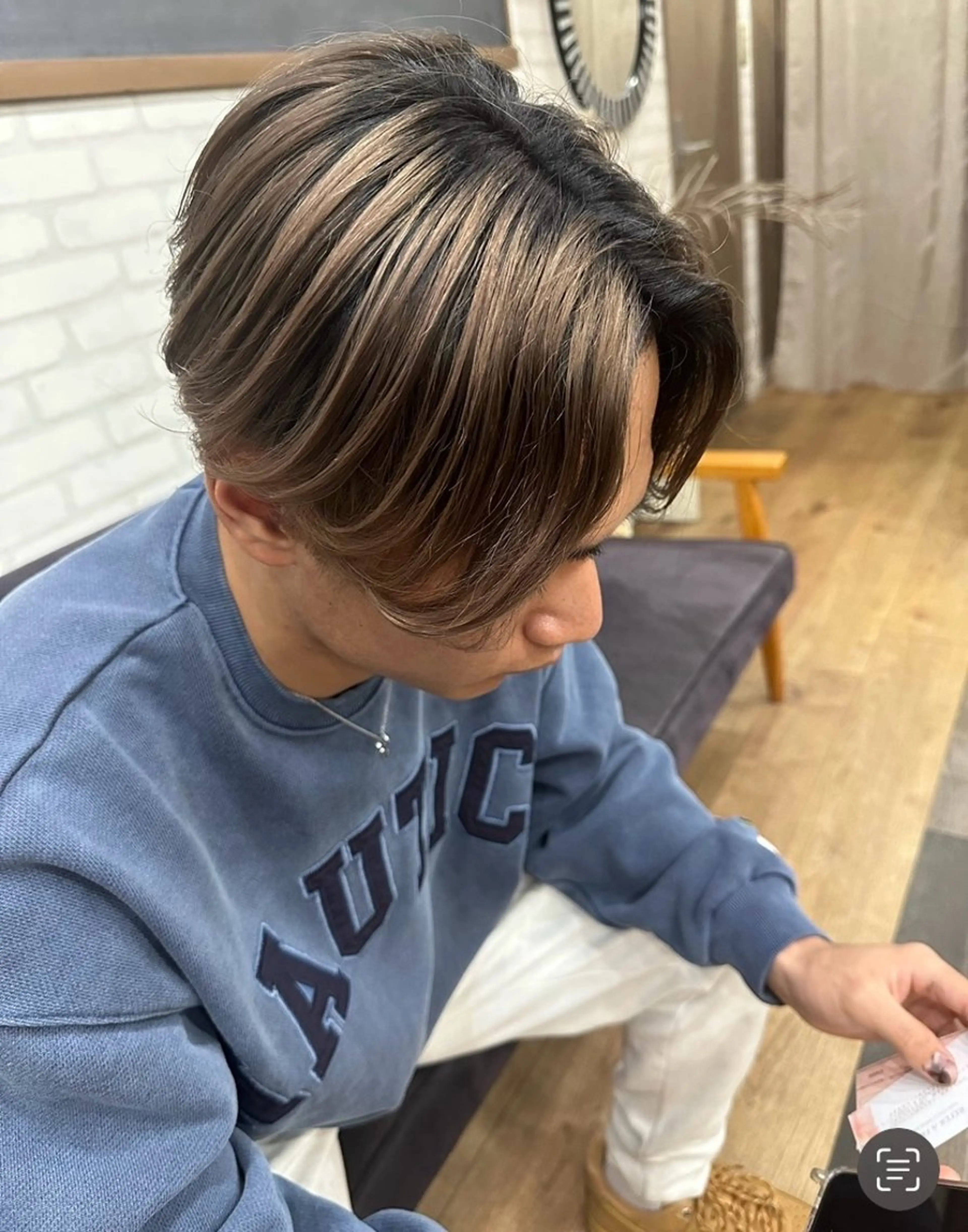 【女性目線のかっこいい陰影感】カット＋ハイライト＋生オイルトリートメントの写真