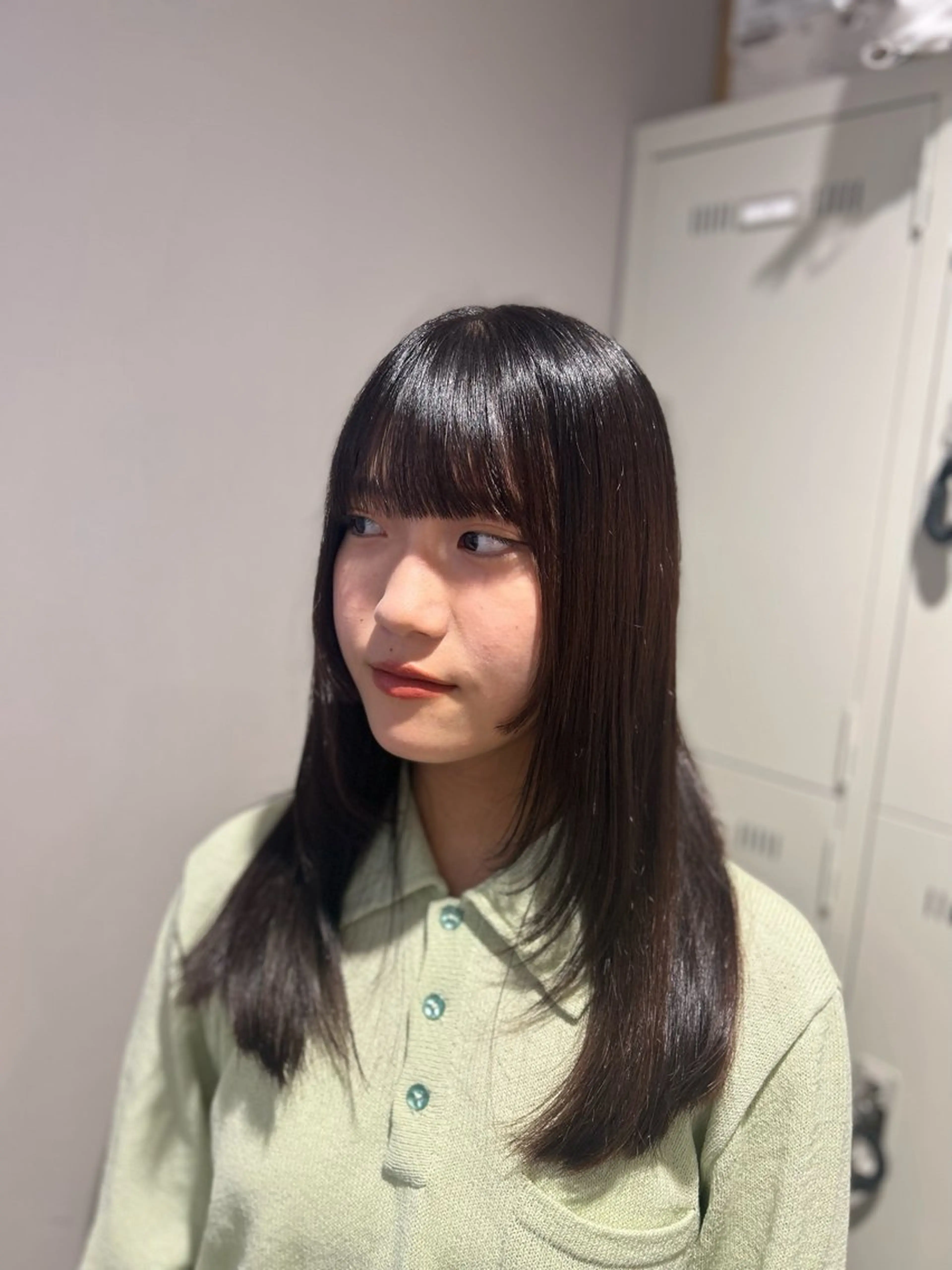 カラー カット 透明感ベージュ🤎 ナチュラルレイヤーのヘアスタイル