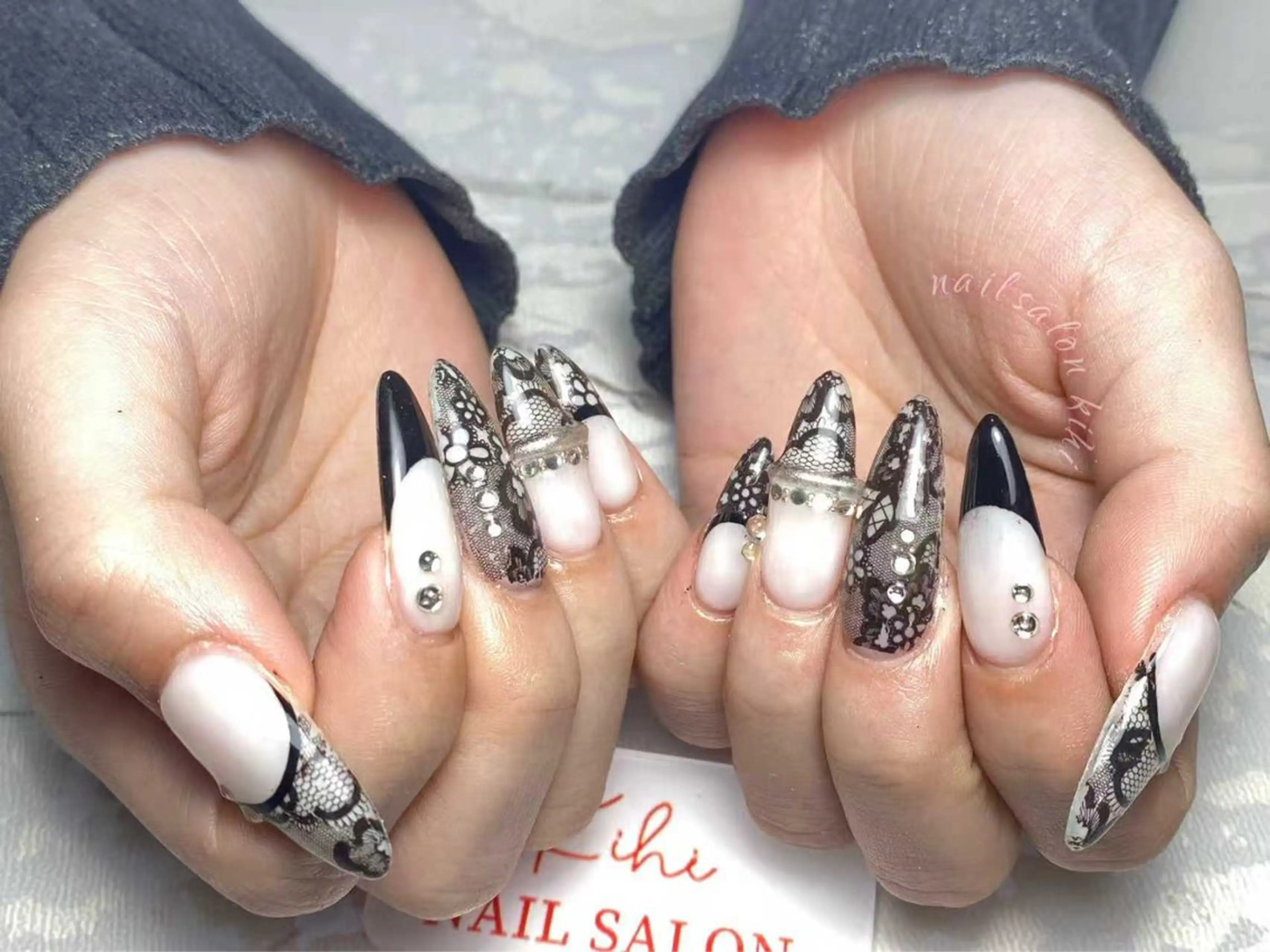 ネイル アートネイル フレンチネイル ジェルネイル グラデーション 韓国ネイル ハンドネイル 💕鈴木ユリ パラジェル/オフ無料のネイルデザイン