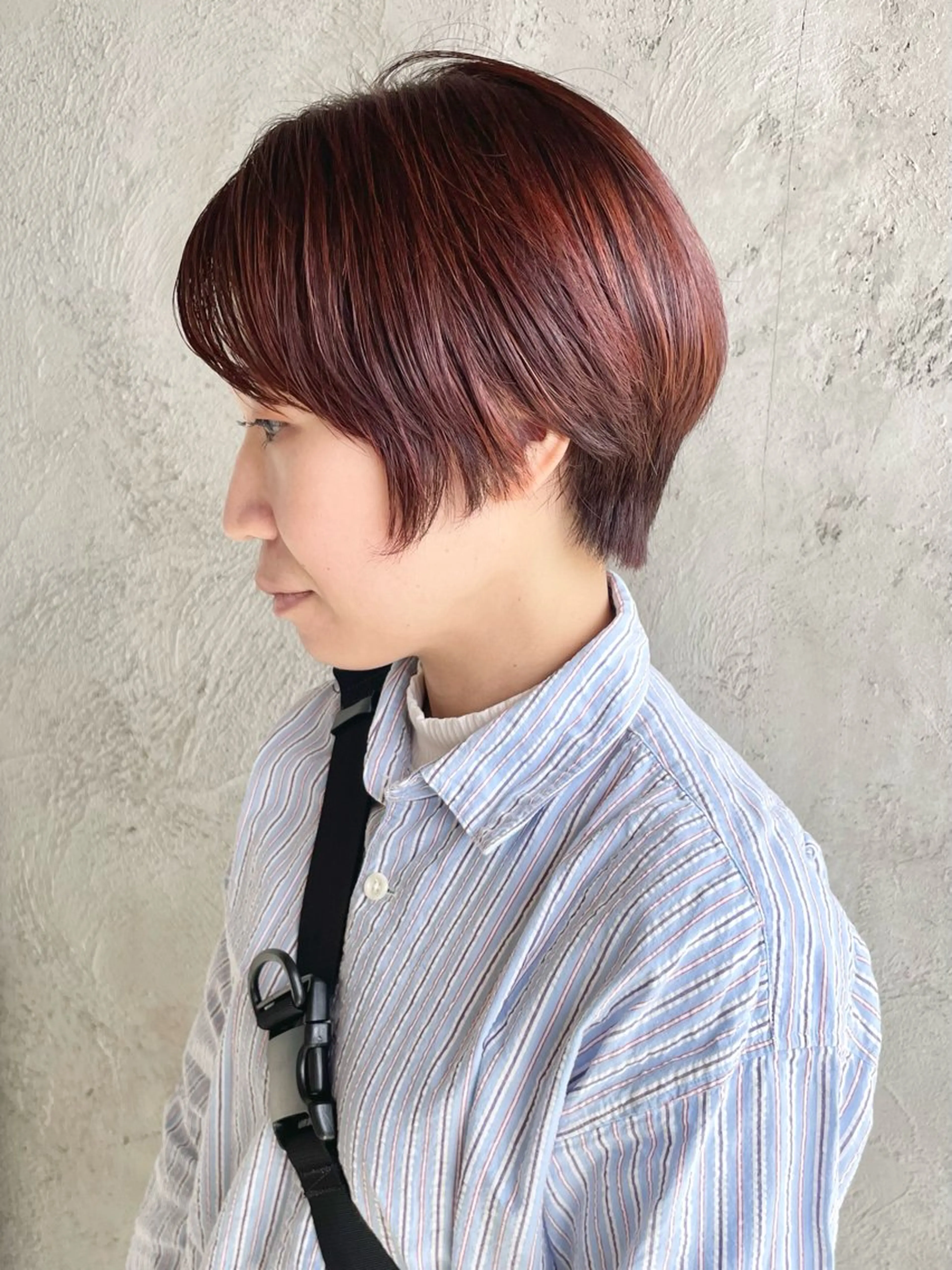 ショート カラー 岡田 恭明のヘアスタイル