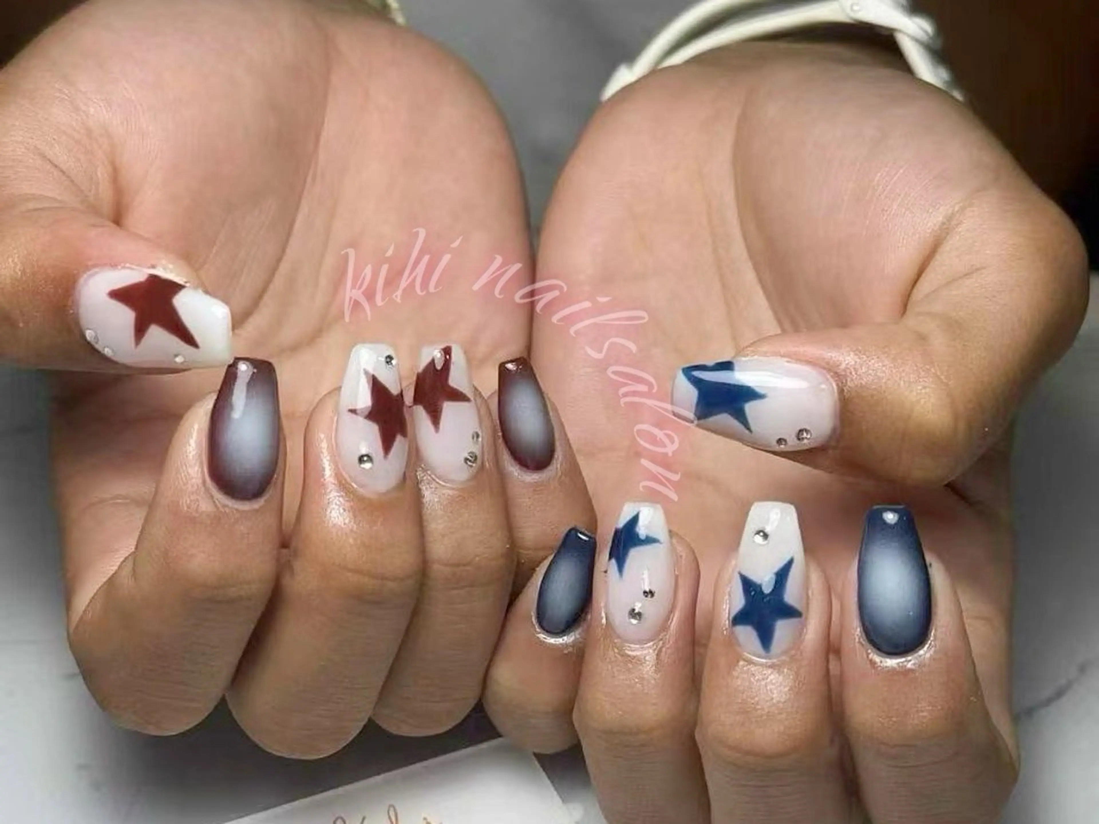 ネイル アートネイル フレンチネイル ジェルネイル グラデーション 韓国ネイル ハンドネイル 💕鈴木ユリ パラジェル/オフ無料のネイルデザイン