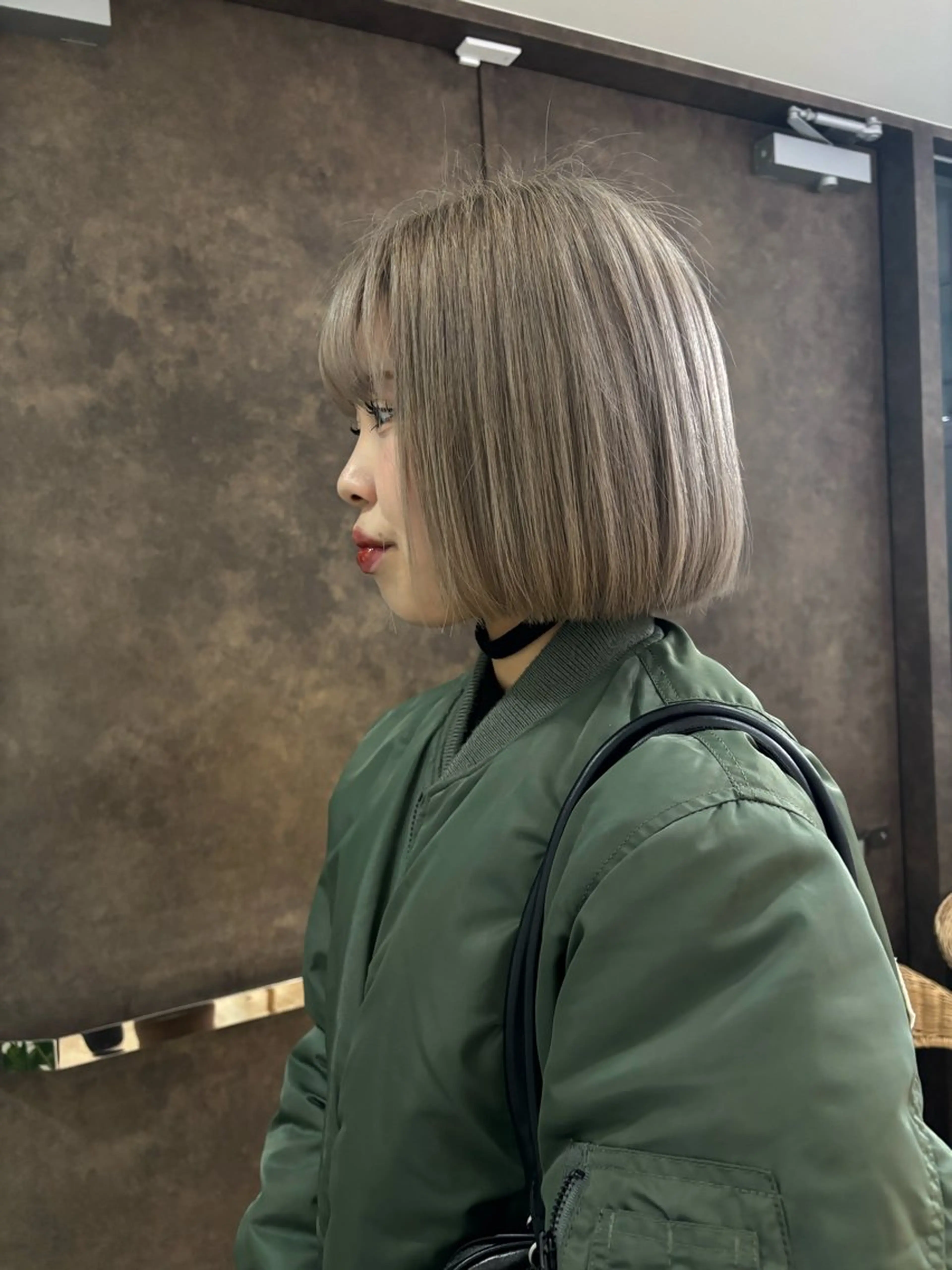 ミディアム ヘアカラー ヘアセット Yuzu️🫧/艶 ハイトーン/韓国ヘアのヘアスタイル