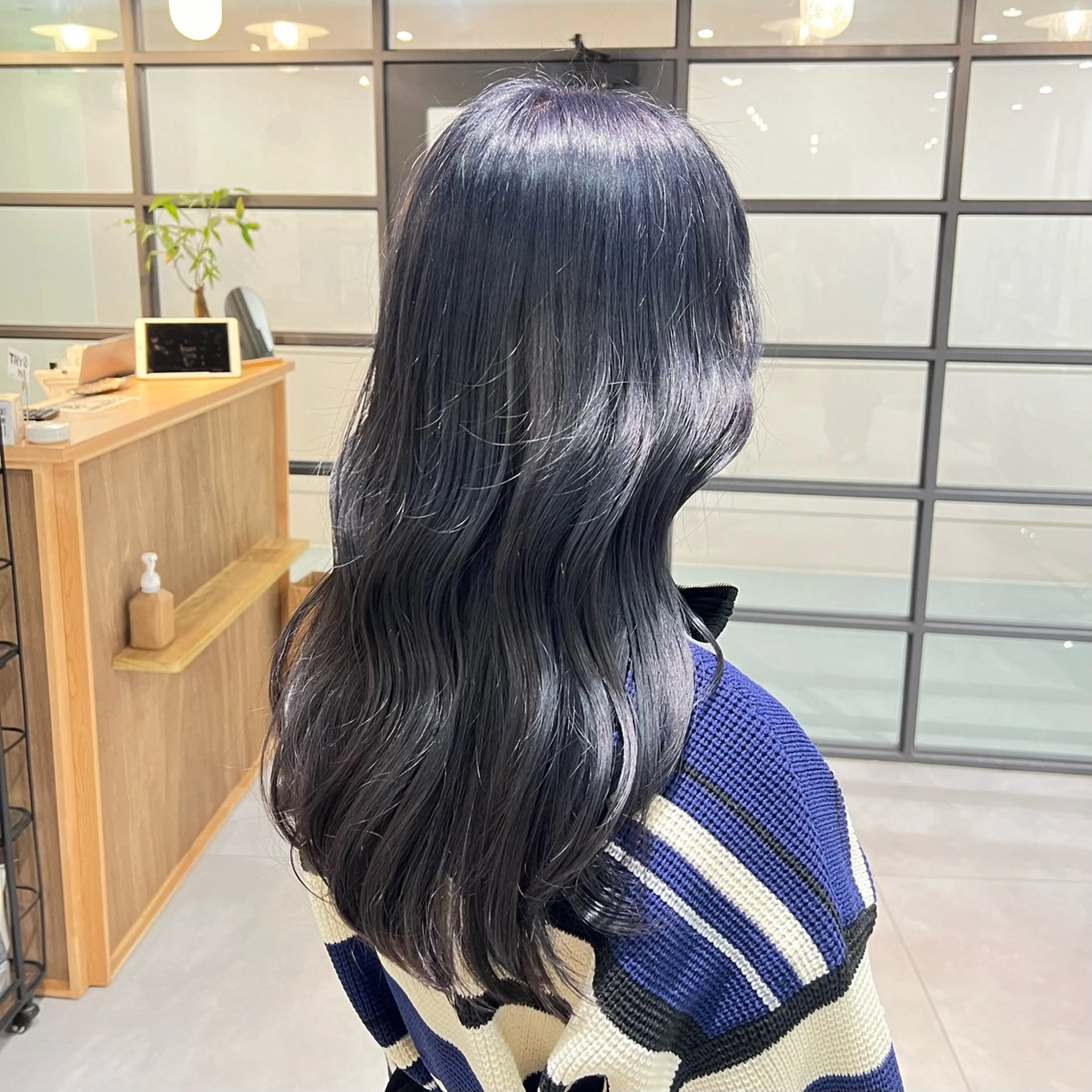 ロング カラー Neale. ユメのヘアスタイル