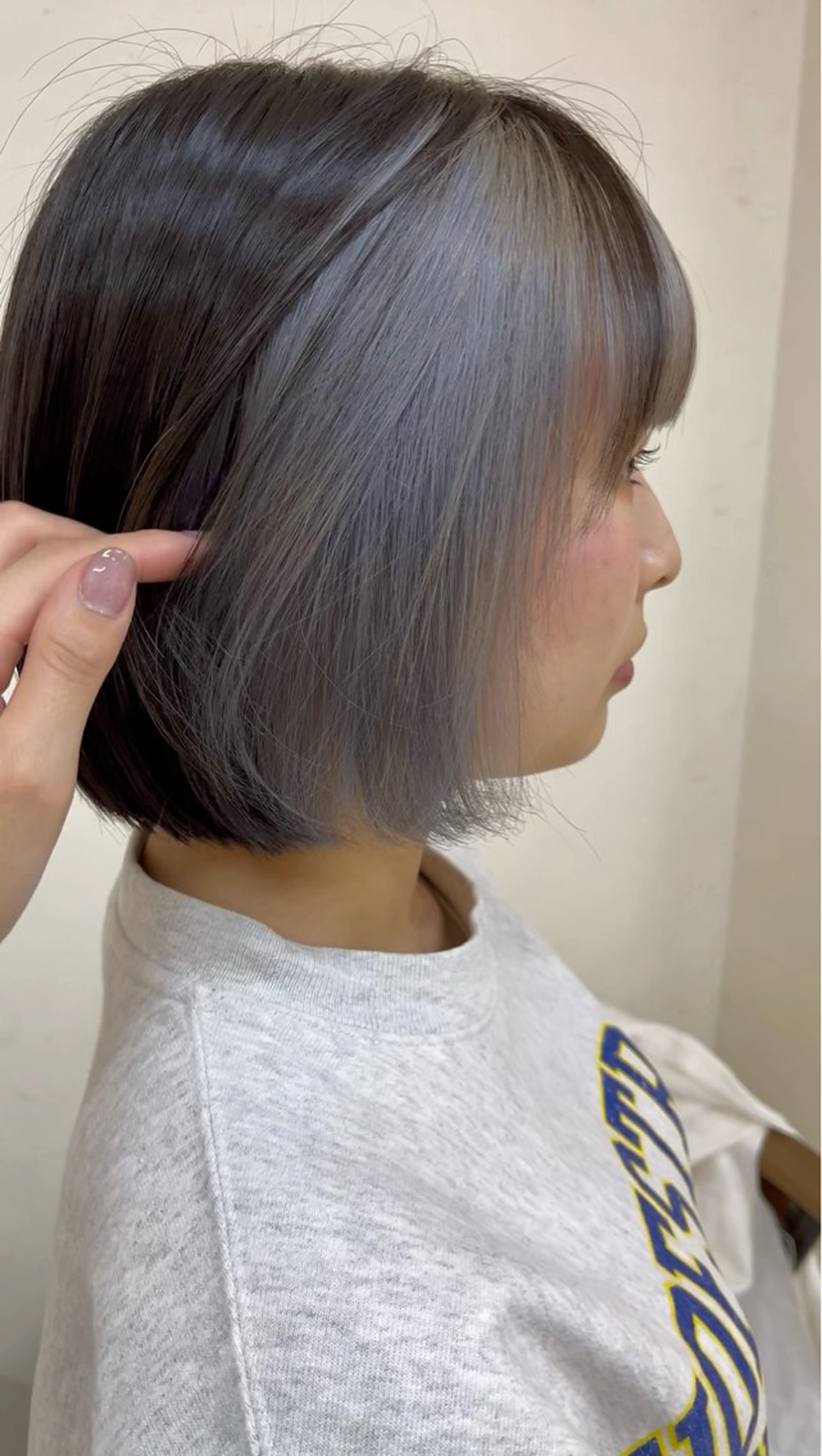 カラー Lamp 柏 山口 か乃 ブリーチカラーのヘアスタイル