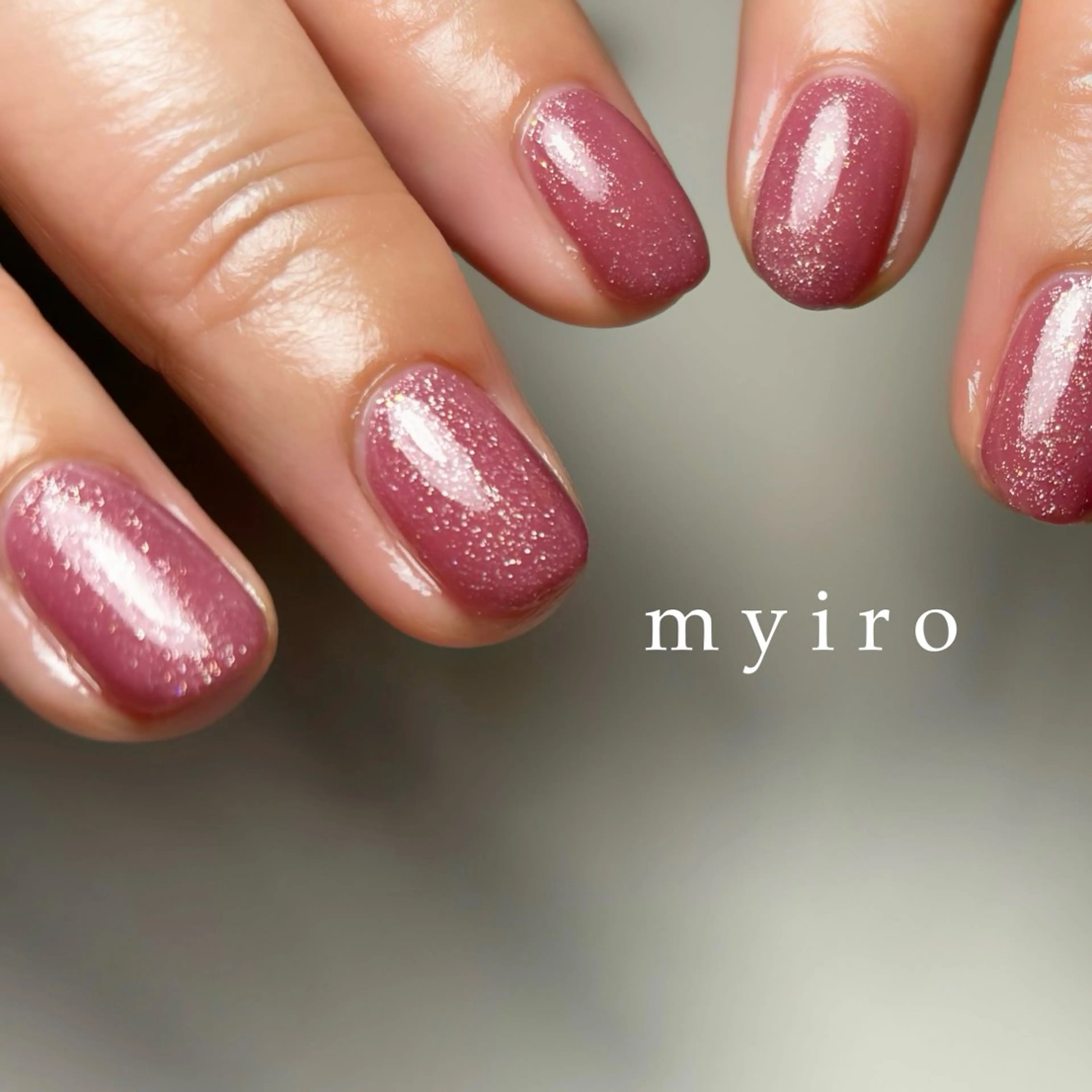 ネイル キラキラネイル ワンカラーネイル ハンドネイル myiro【マイロ】 林のネイルデザイン