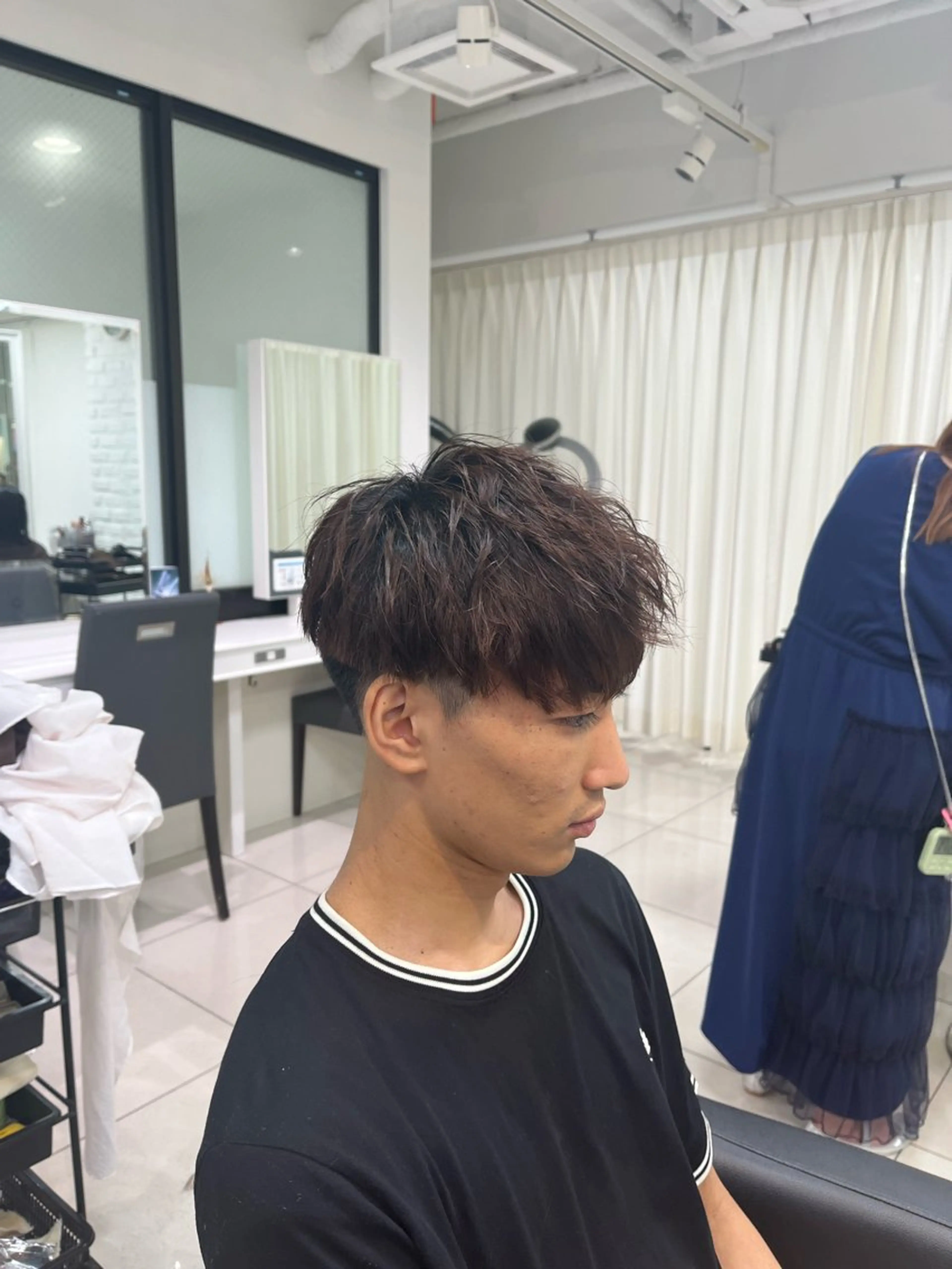 ショート メンズ 【シャドウパーマ センターパート】義心のヘアスタイル