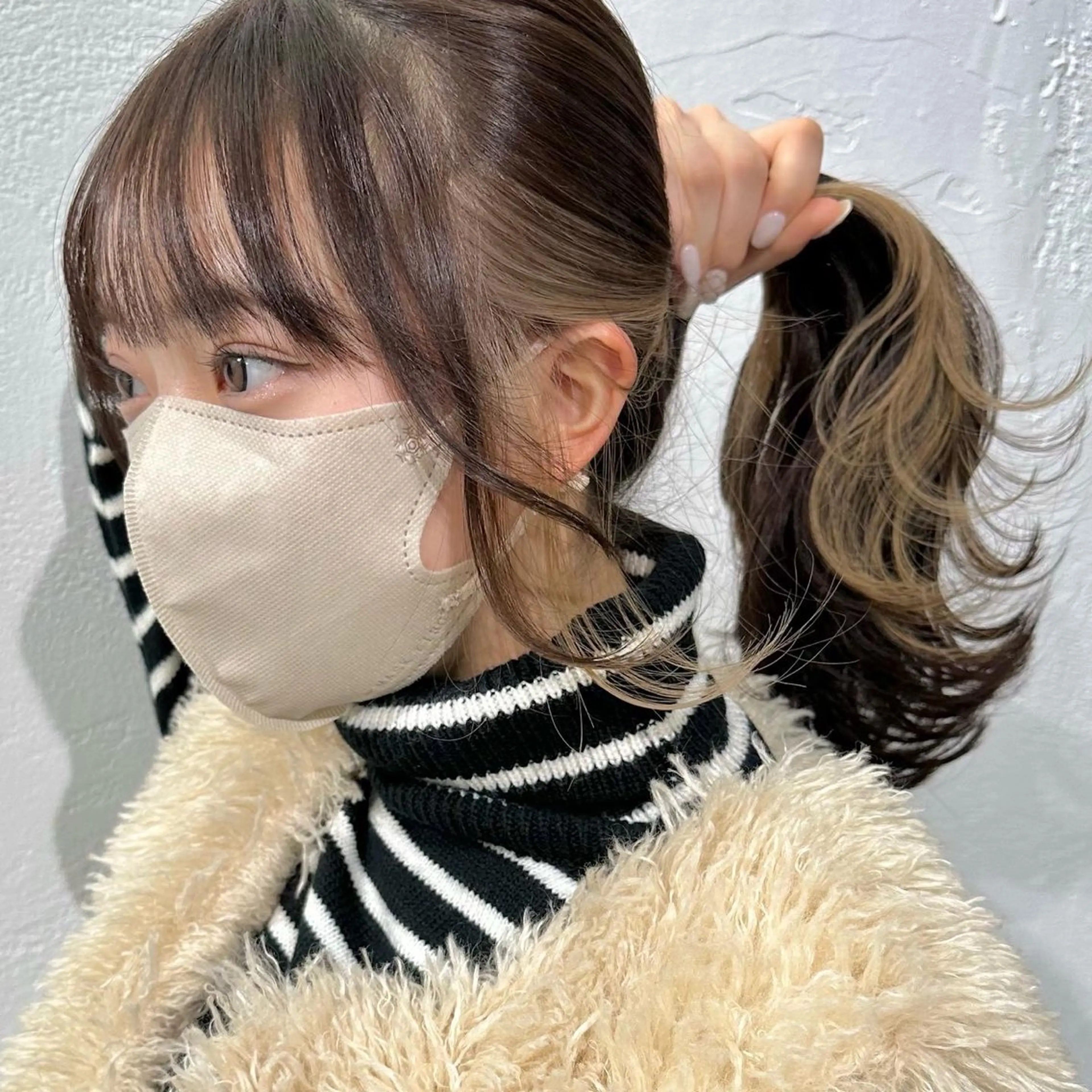セミロング カラー ベージュカラー イヤリングカラー インナーカラー カット ヘアカラー トリートメント インナーカラー/レイ ヤーカット♡/マキシのヘアスタイル