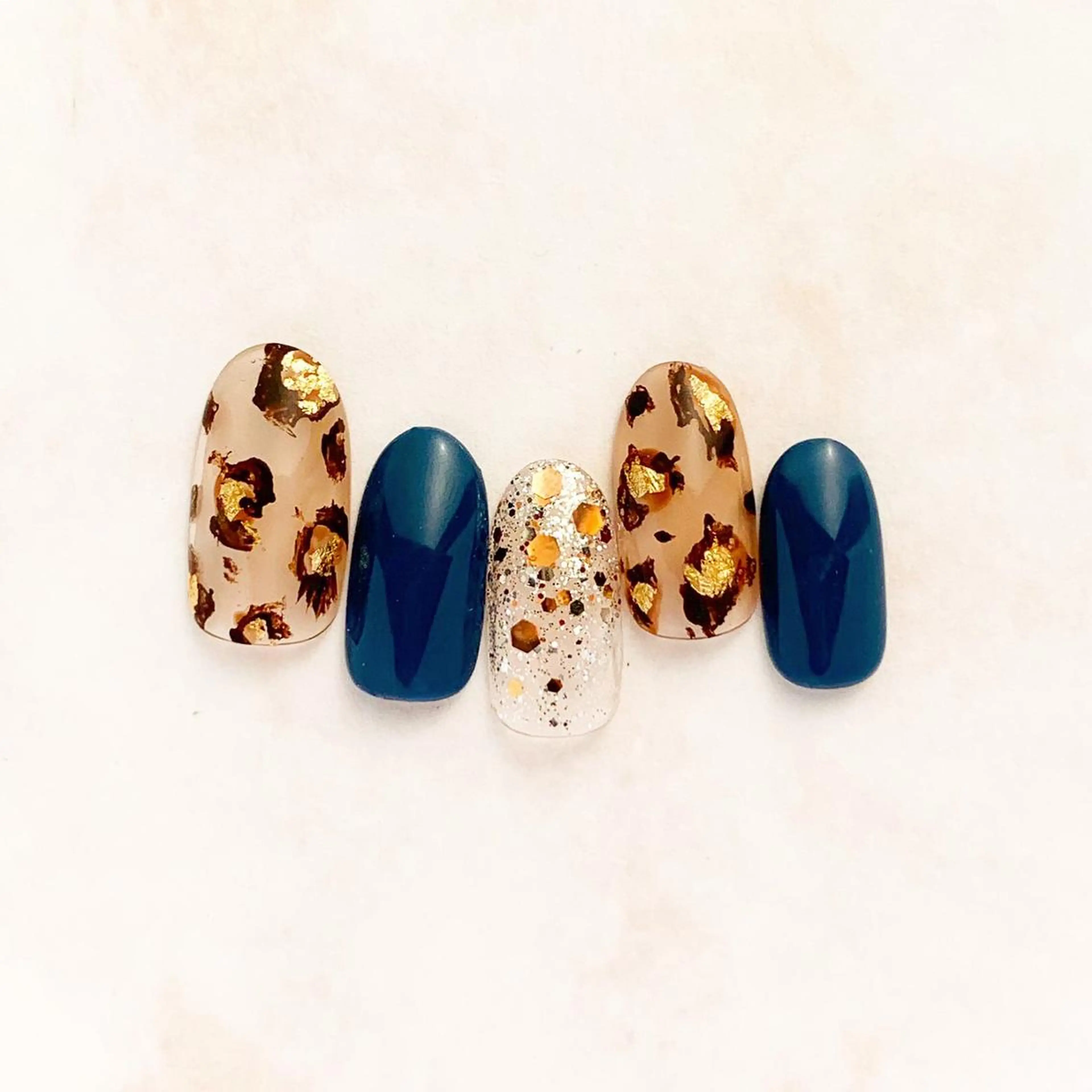 ネイル アニマル柄 SOLMANI 予約担当のネイルデザイン