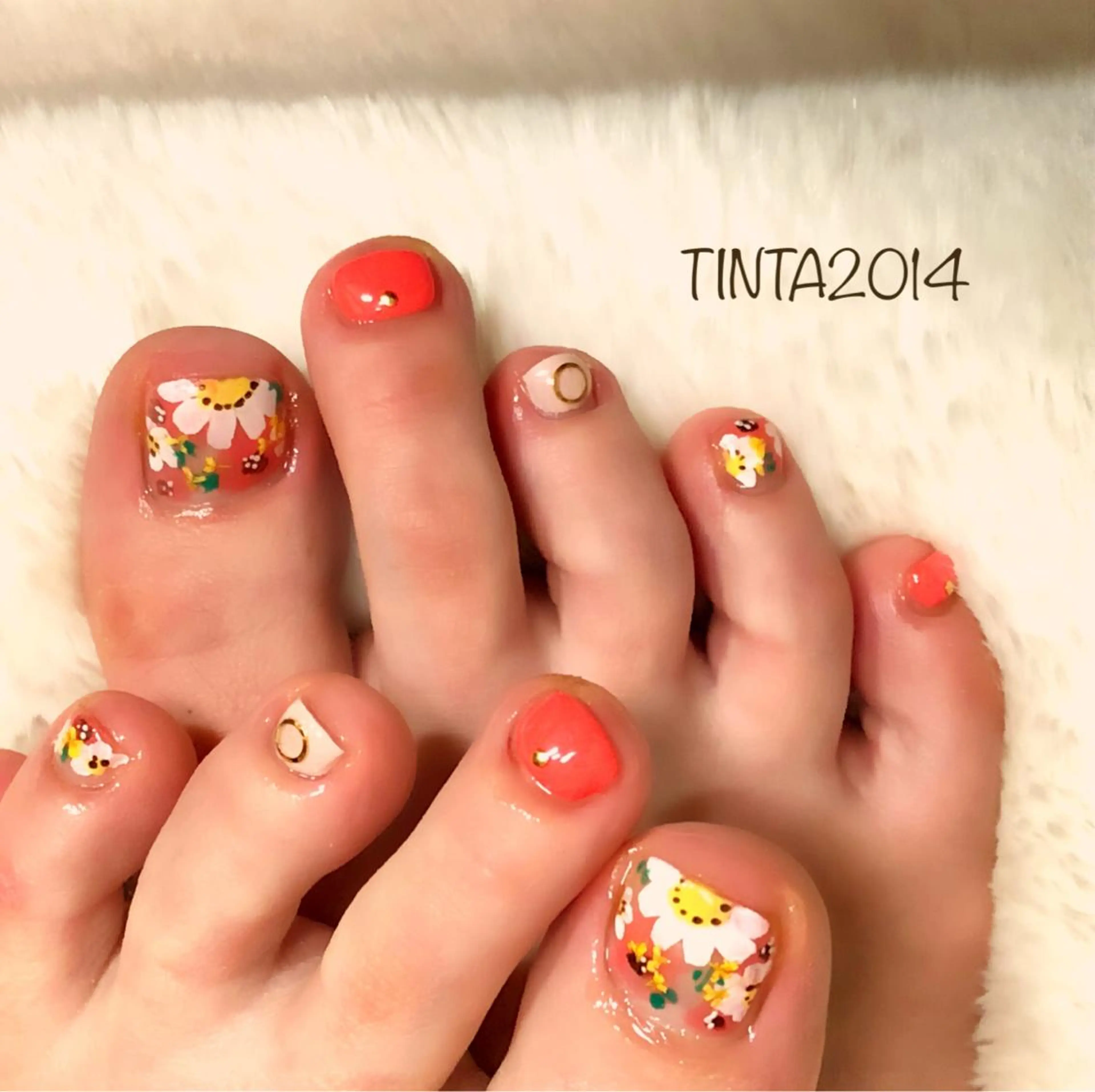 ネイル フラワーネイル フットネイル ネイルサロン ティンタ所属・馬場 典子のネイルデザイン