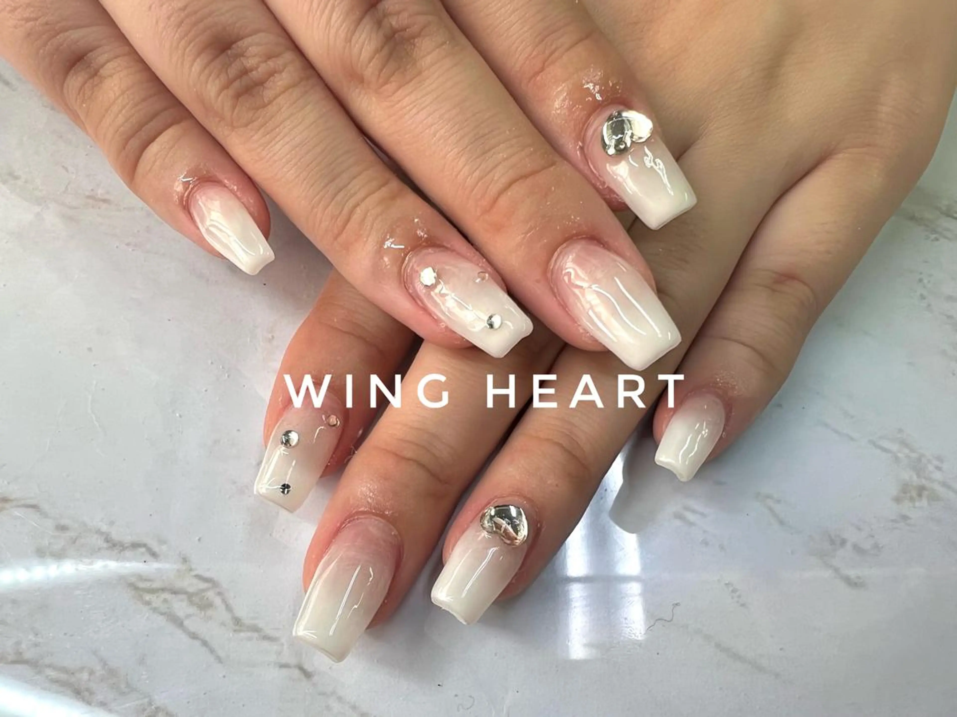 ネイル I. AYUMIのネイルデザイン