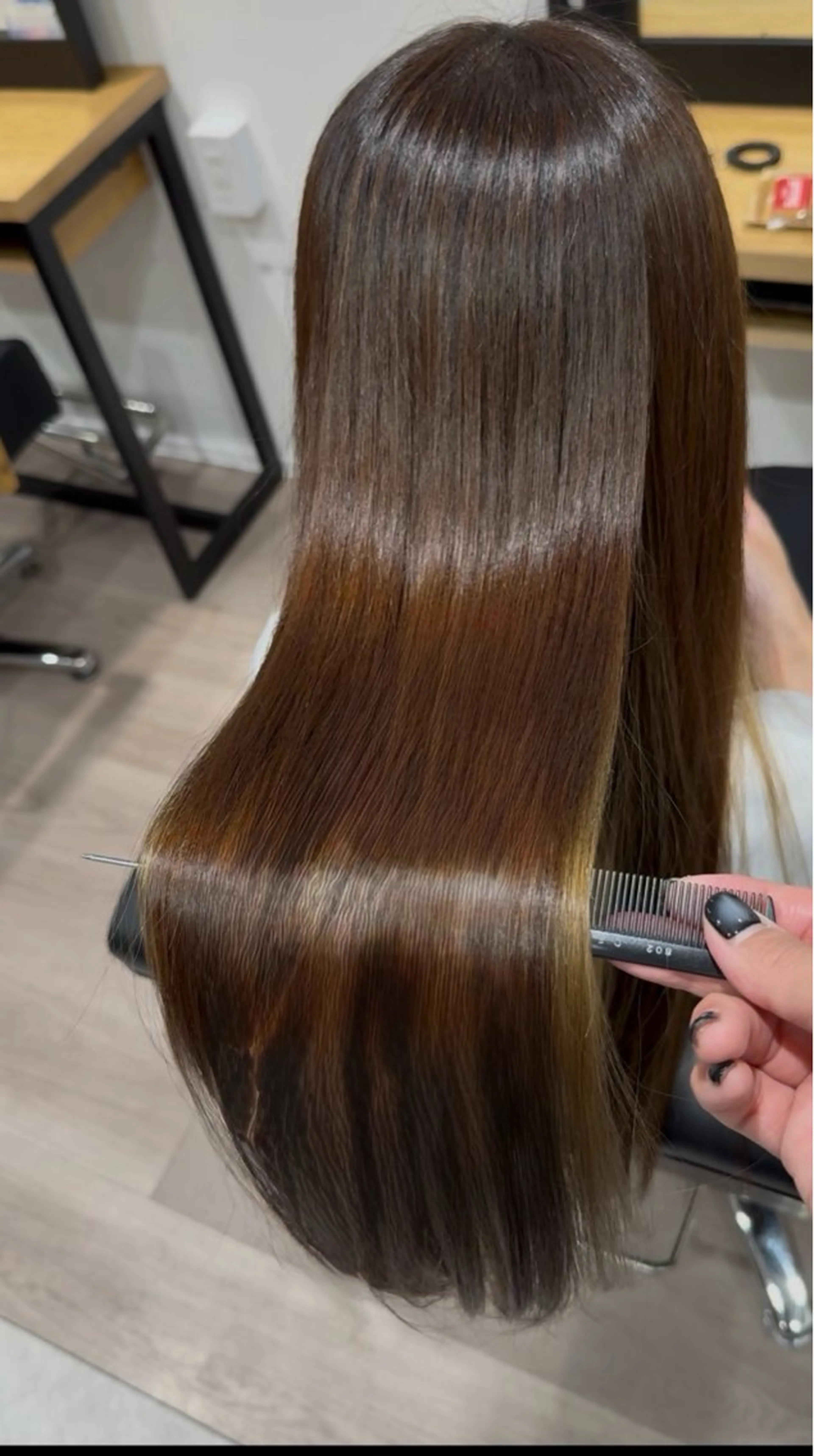 セミロング 【Lua】　Moana by HEADLIGHT所属・小田原NO1 美容師 飯田飛翔のヘアスタイル