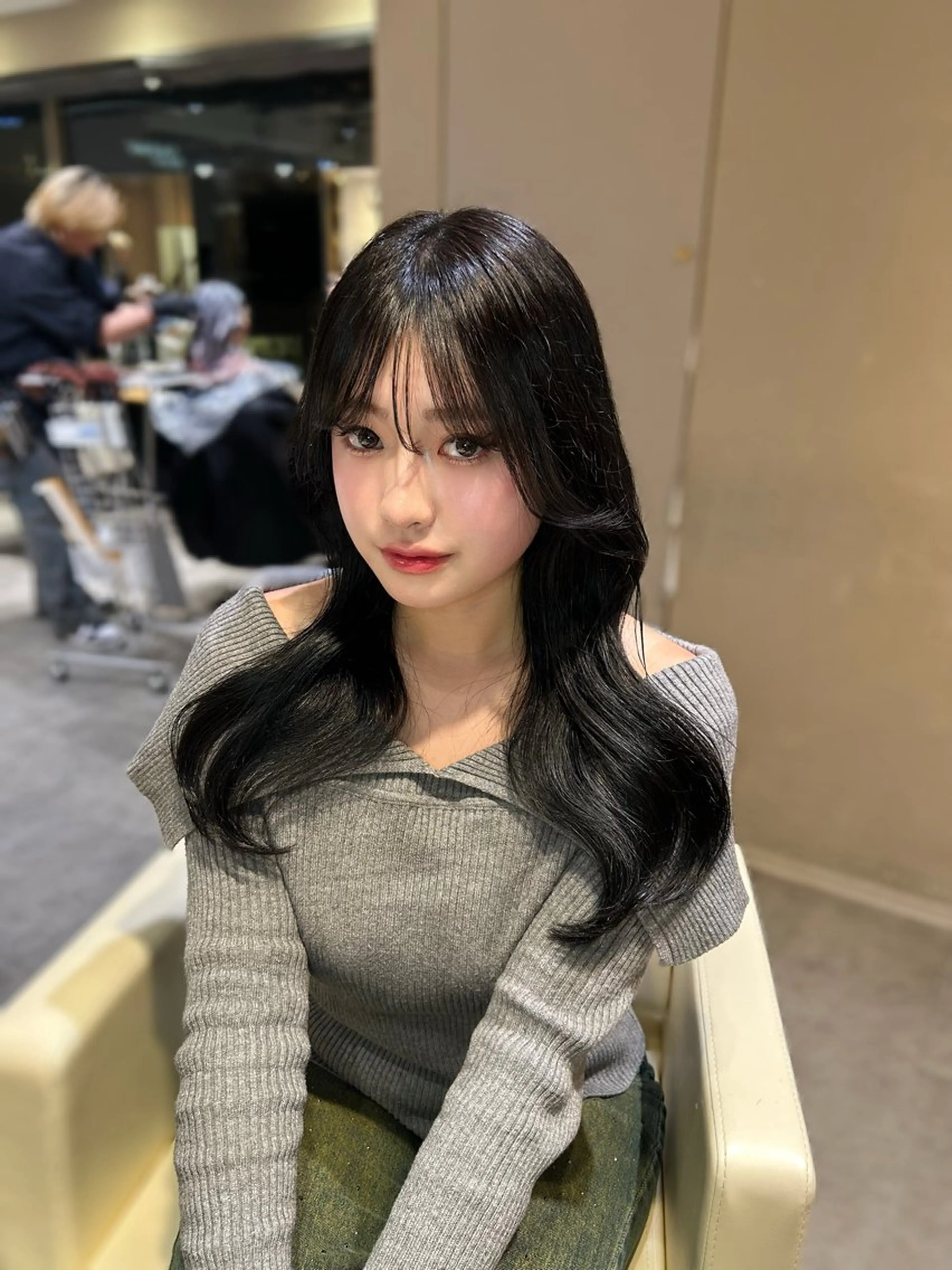 ロング 谷 亜澄のヘアスタイル