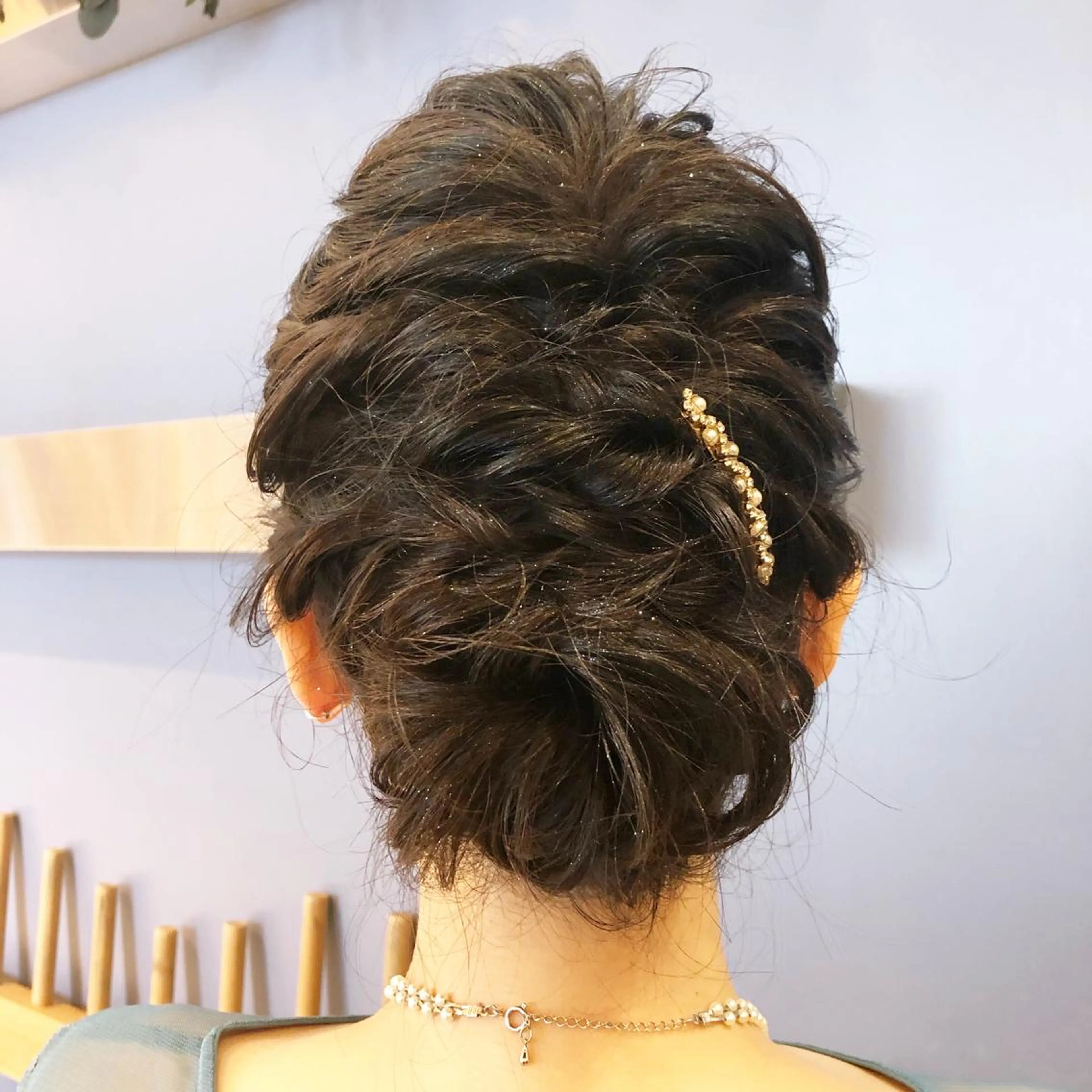 ミディアム ヘアアレンジ XXXY'S Color Flip所属・小宮 真理奈のヘアスタイル