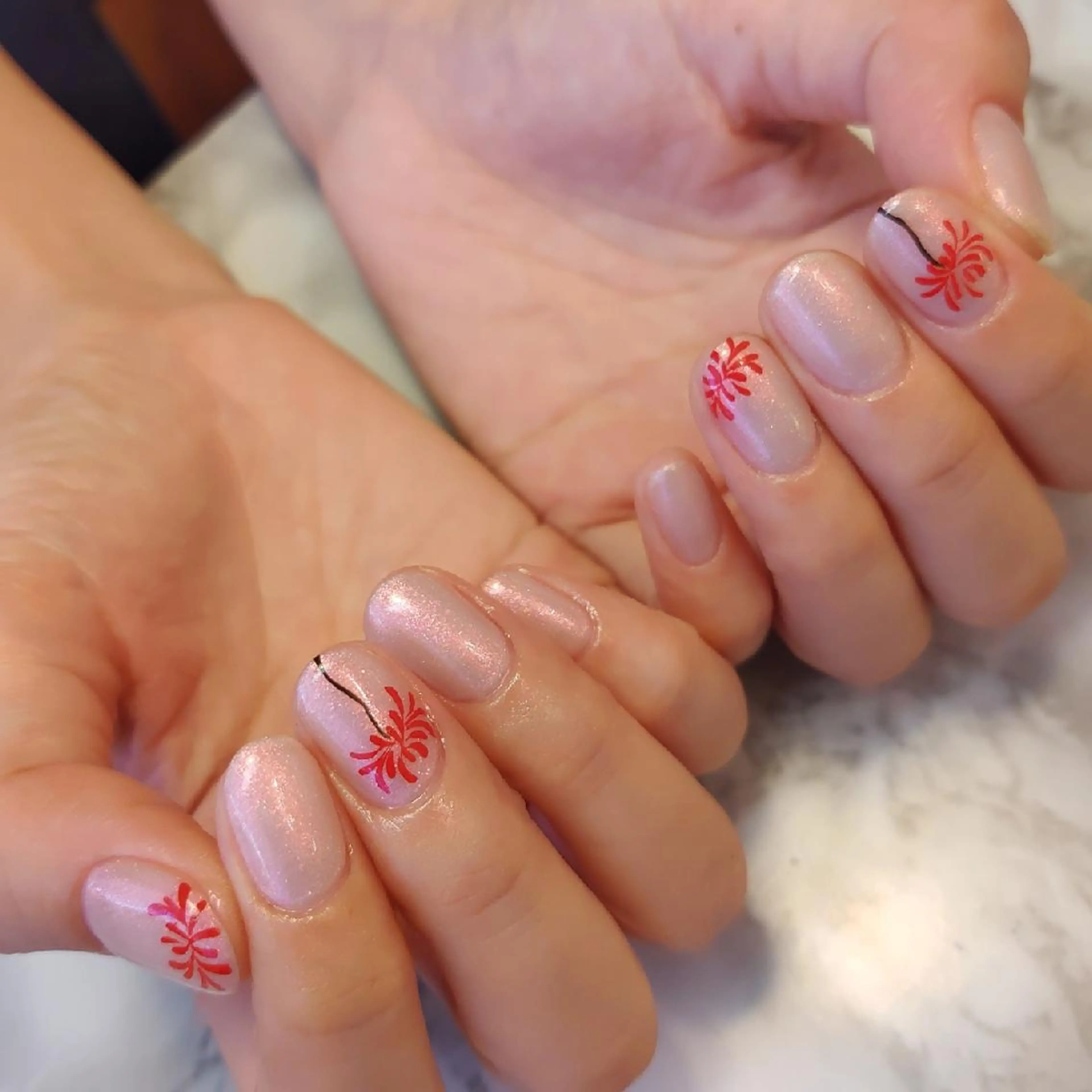 ネイル ジェヌインネイル 河内のネイルデザイン